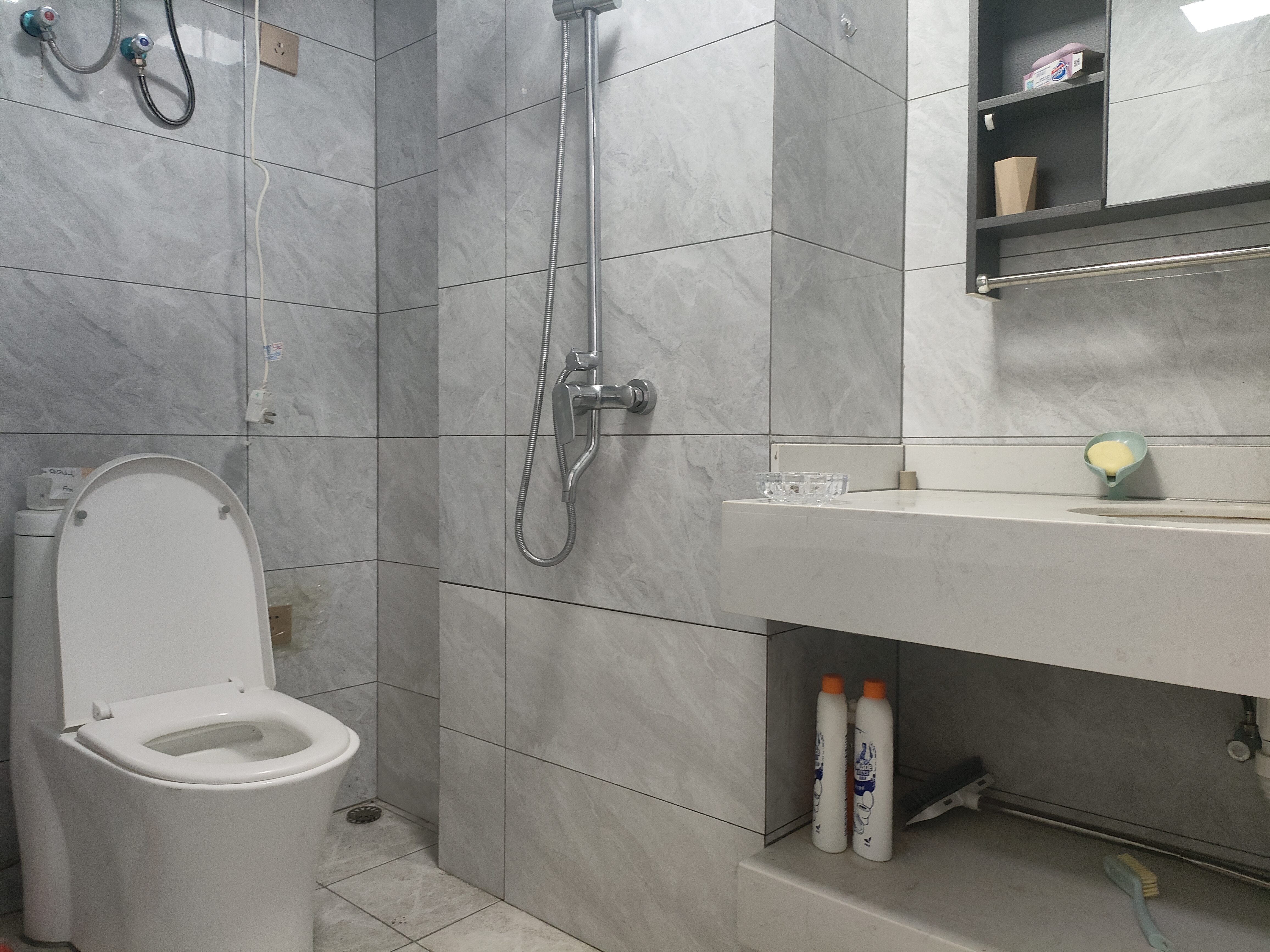 绿地海德公馆 2室2厅2卫 2500.0元/月 绿地海德公馆 2室2厅2卫 2500.0元/月室内图