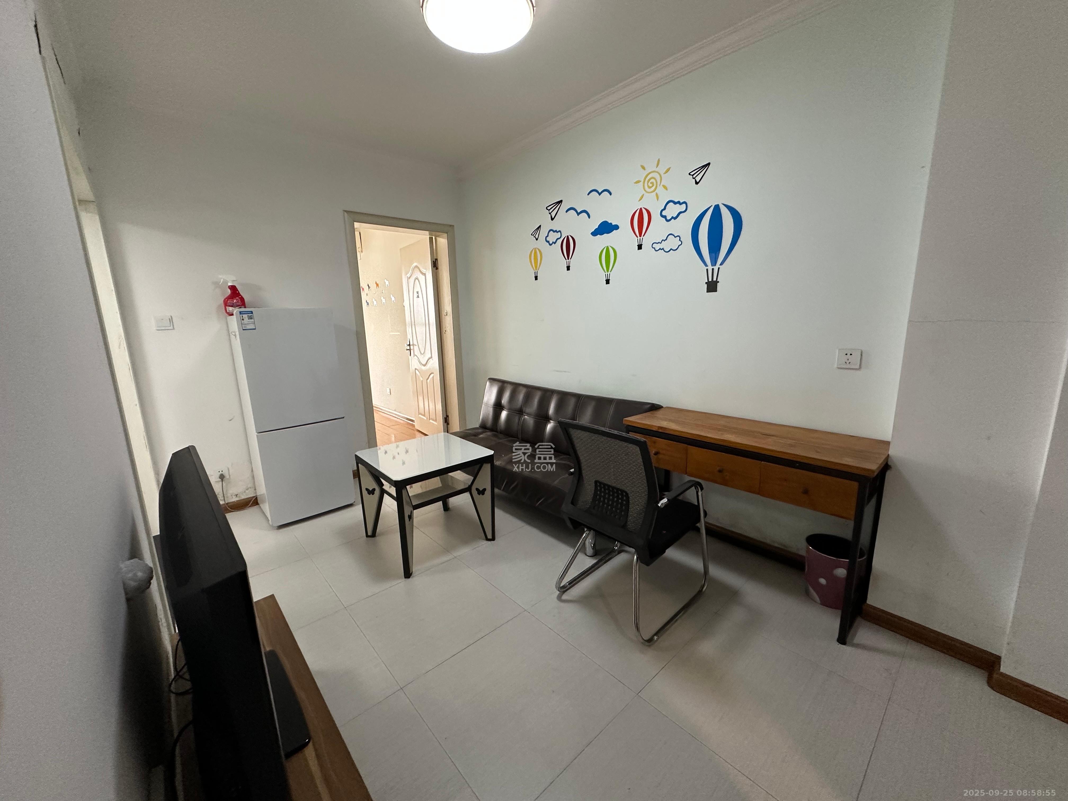 长永佳苑  1室1厅1卫    1400.0元/月室内图