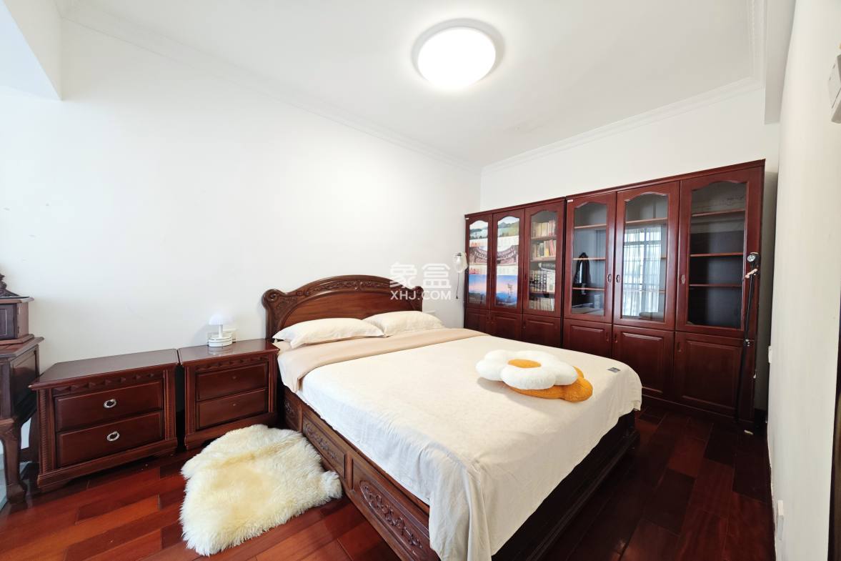 丽都花园 3室2厅2卫 126.0万 丽都花园 3室2厅2卫 126.0万客厅