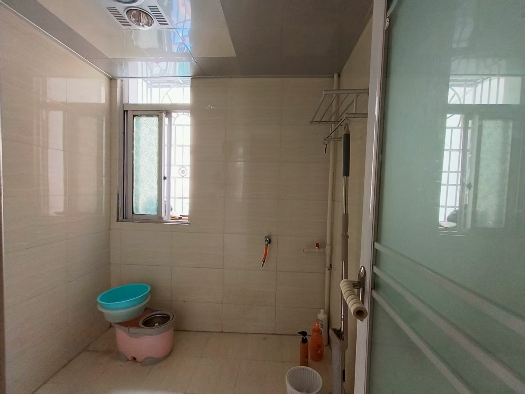 五金建材市场一期 4室2厅2卫 1666.0元/月 五金建材市场一期 4室2厅2卫 1666.0元/月室内图