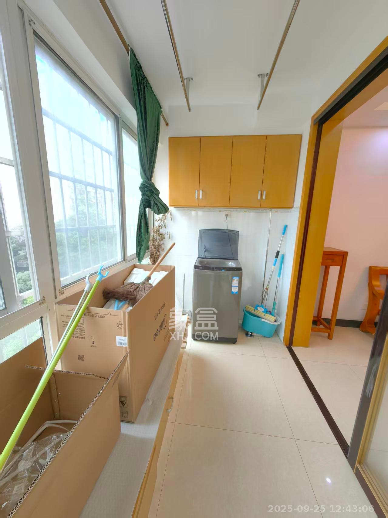 麓谷锦和园 2室2厅1卫 2100.0元/月 麓谷锦和园 2室2厅1卫 2100.0元/月室内图