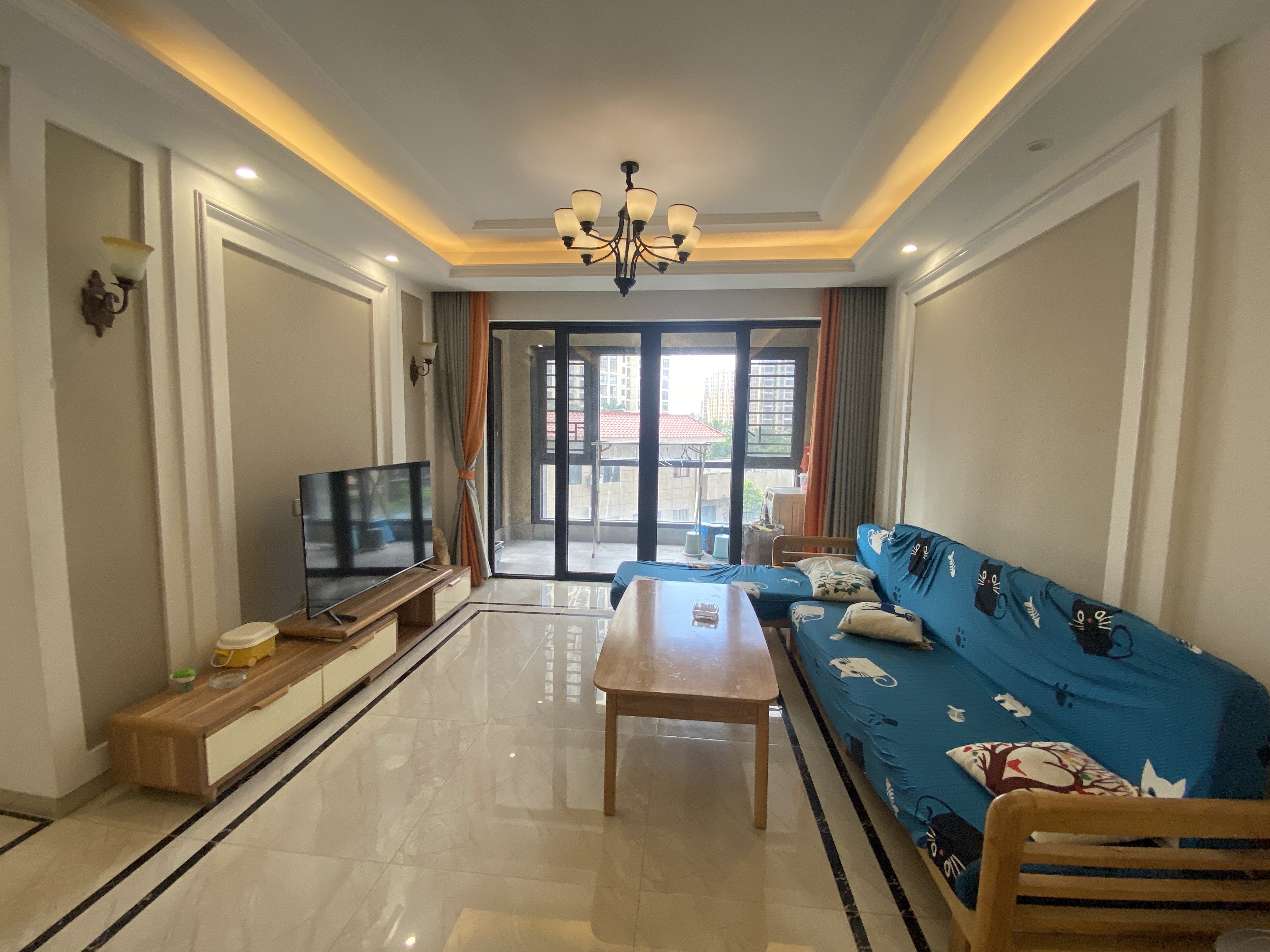 滨江世纪佳城（北区）  3室2厅1卫    2800.0元/月