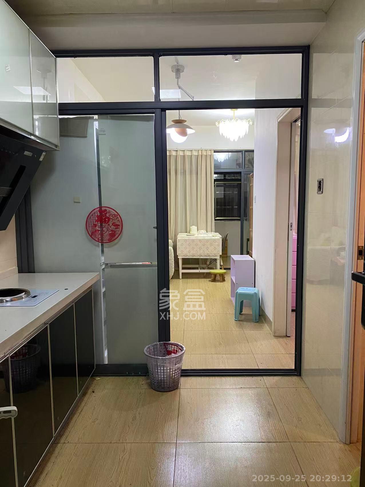 阳光锦城 2室1厅1卫 1750.0元/月 阳光锦城 2室1厅1卫 1750.0元/月室内图