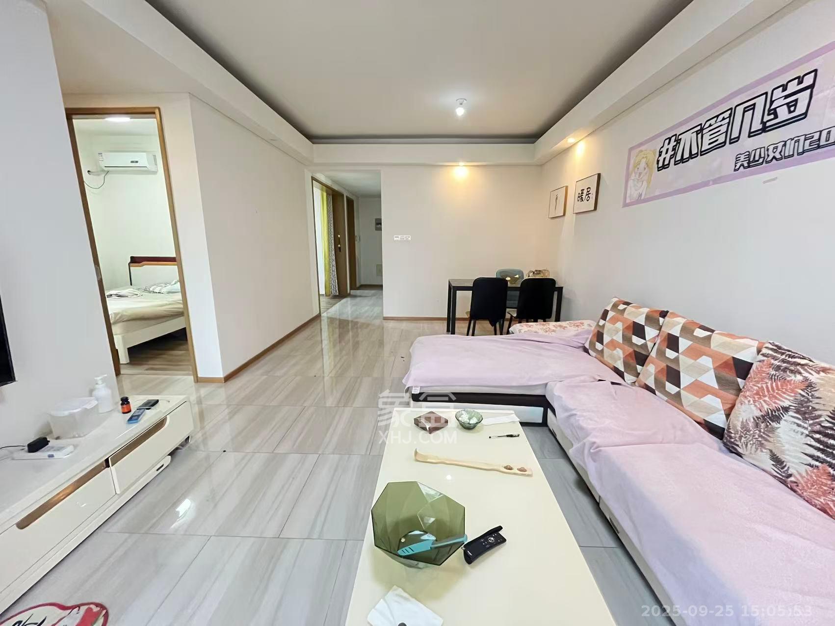 阳光100一期、四五期 3室2厅1卫 2550.0元/月 阳光100一期、四五期 3室2厅1卫 2550.0元/月室内图