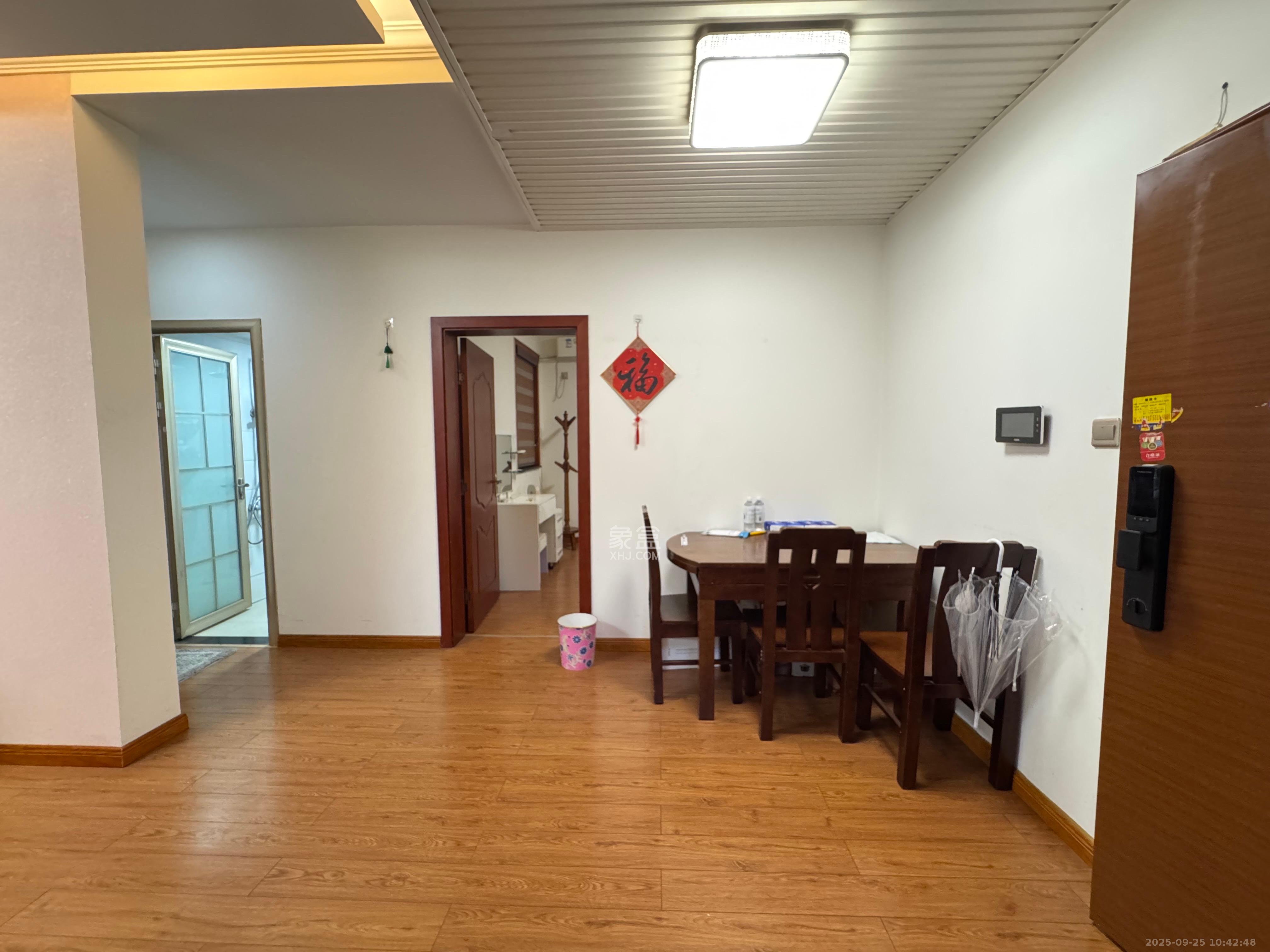 万博汇 2室2厅1卫 3000.0元/月 万博汇 2室2厅1卫 3000.0元/月室内图