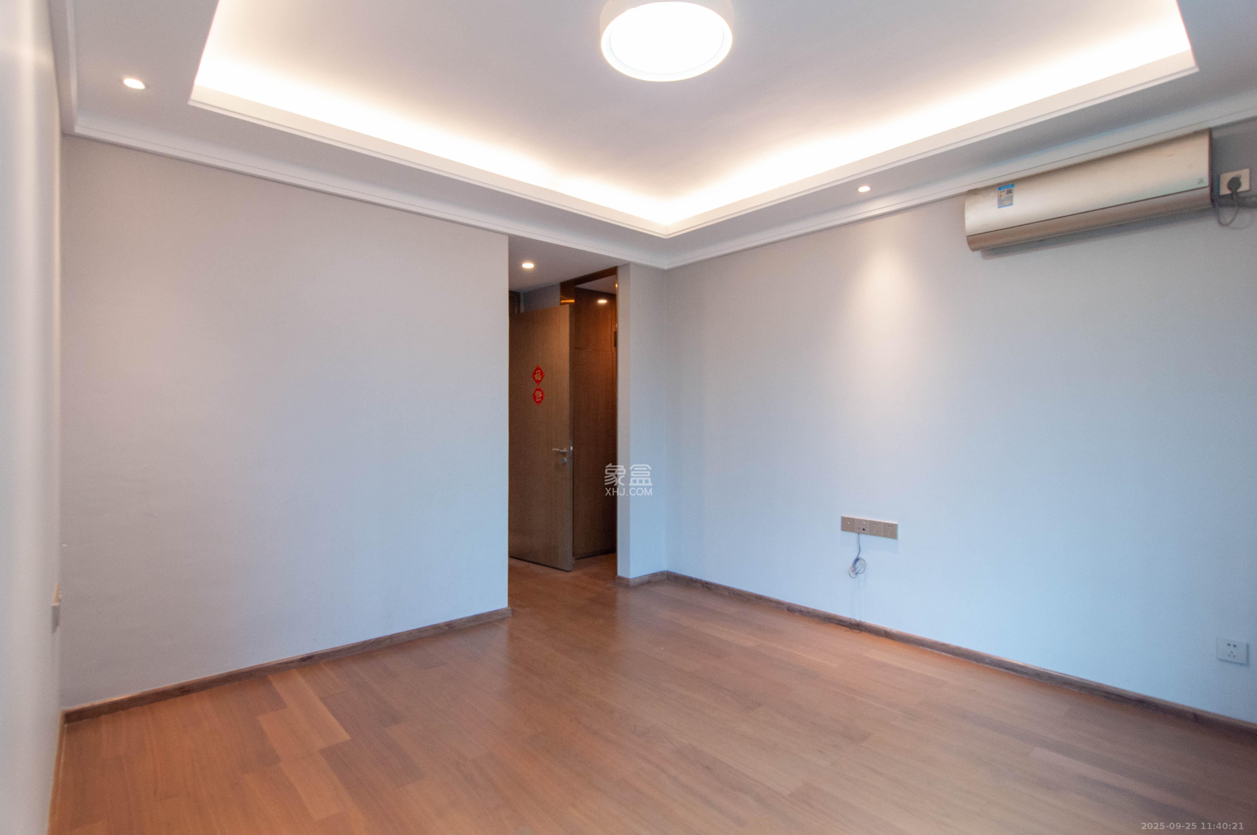 梅溪湖金茂湾 4室2厅2卫 255.0万 梅溪湖金茂湾 4室2厅2卫 255.0万其他