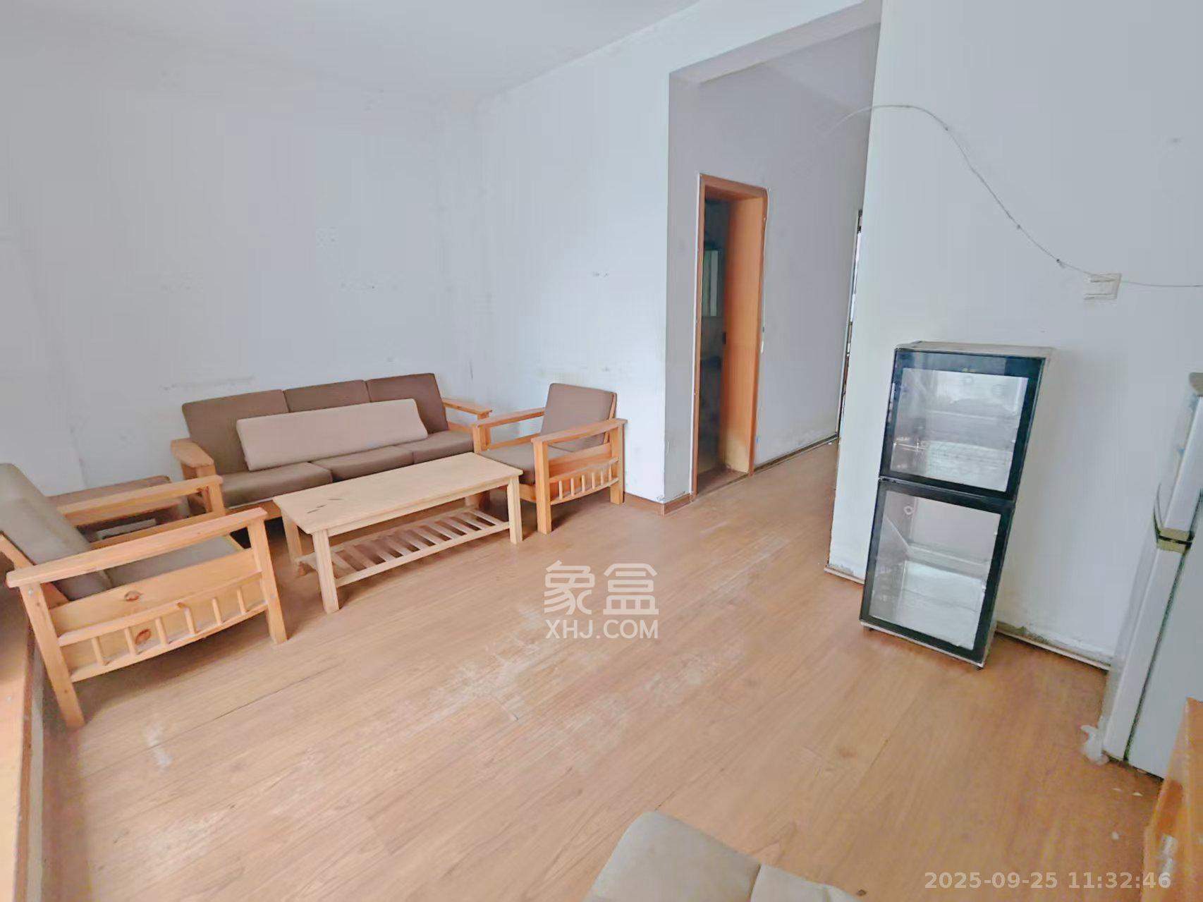 欣胜园  3室2厅1卫   1500.00元/月室内图