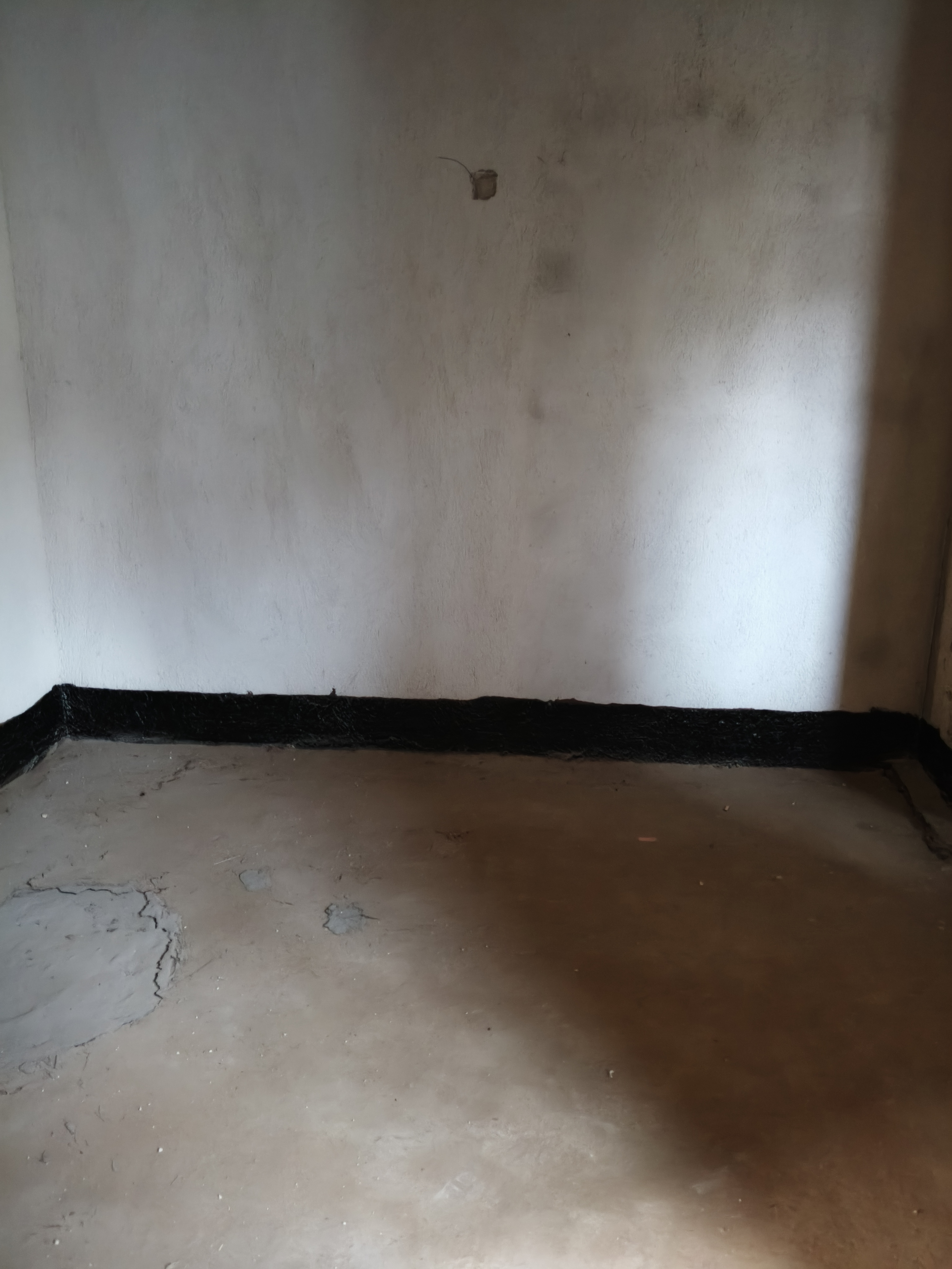 石化大院  5室2厅2卫    79.8万客厅