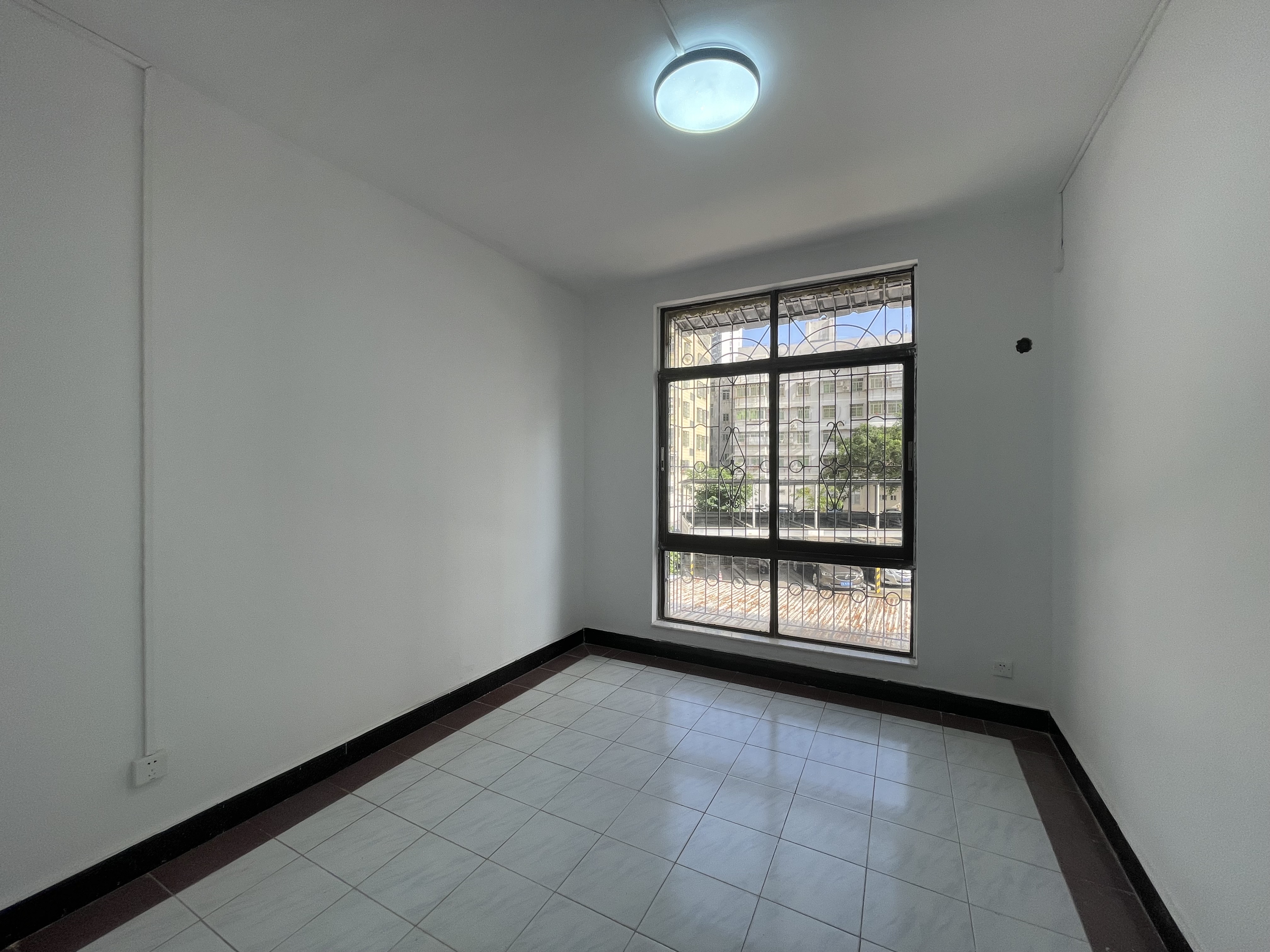 华汇别墅小区 5室2厅3卫 9000.0元/月 华汇别墅小区 5室2厅3卫 9000.0元/月小区图