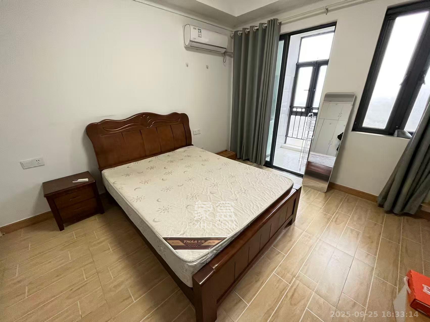 蓝光雍锦阁 1室1厅1卫 1600.0元/月 蓝光雍锦阁 1室1厅1卫 1600.0元/月室内图