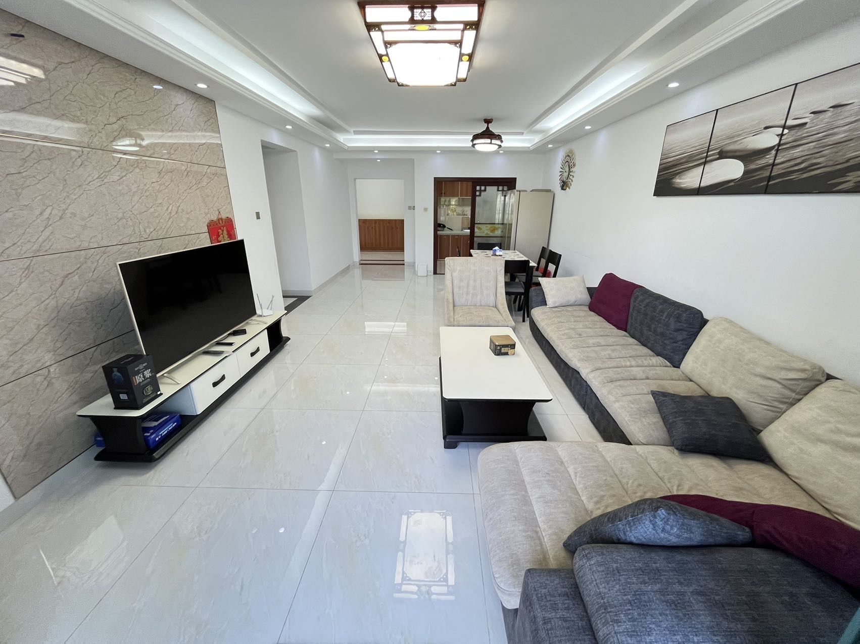 锦江丽都 3室2厅2卫 3500.0元/月 锦江丽都 3室2厅2卫 3500.0元/月室内图