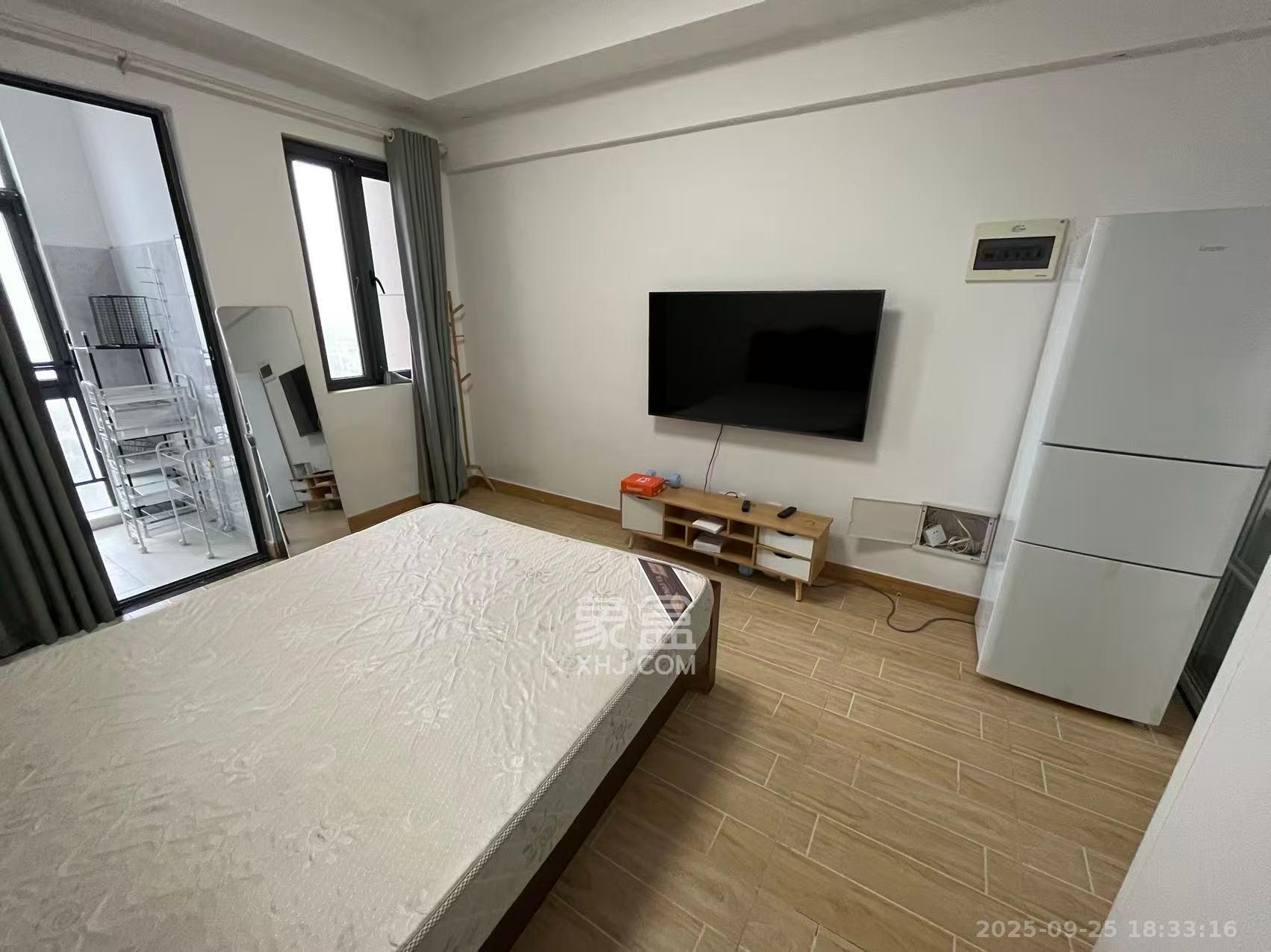 蓝光雍锦阁 1室1厅1卫 1600.0元/月 蓝光雍锦阁 1室1厅1卫 1600.0元/月室内图