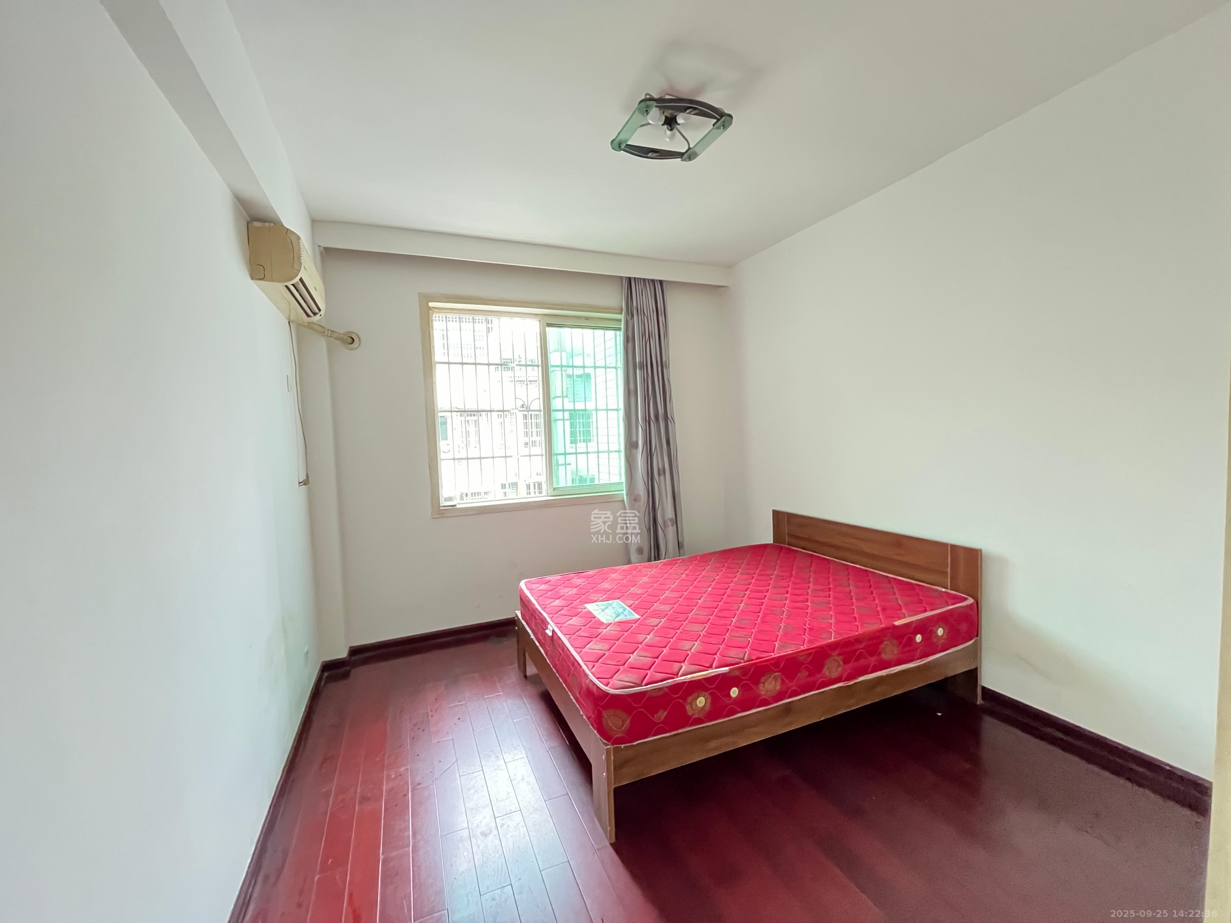 五一新村安置小区（永定社区、永兴社区、永祥社区）  3室2厅2卫    2200.0元/月室内图