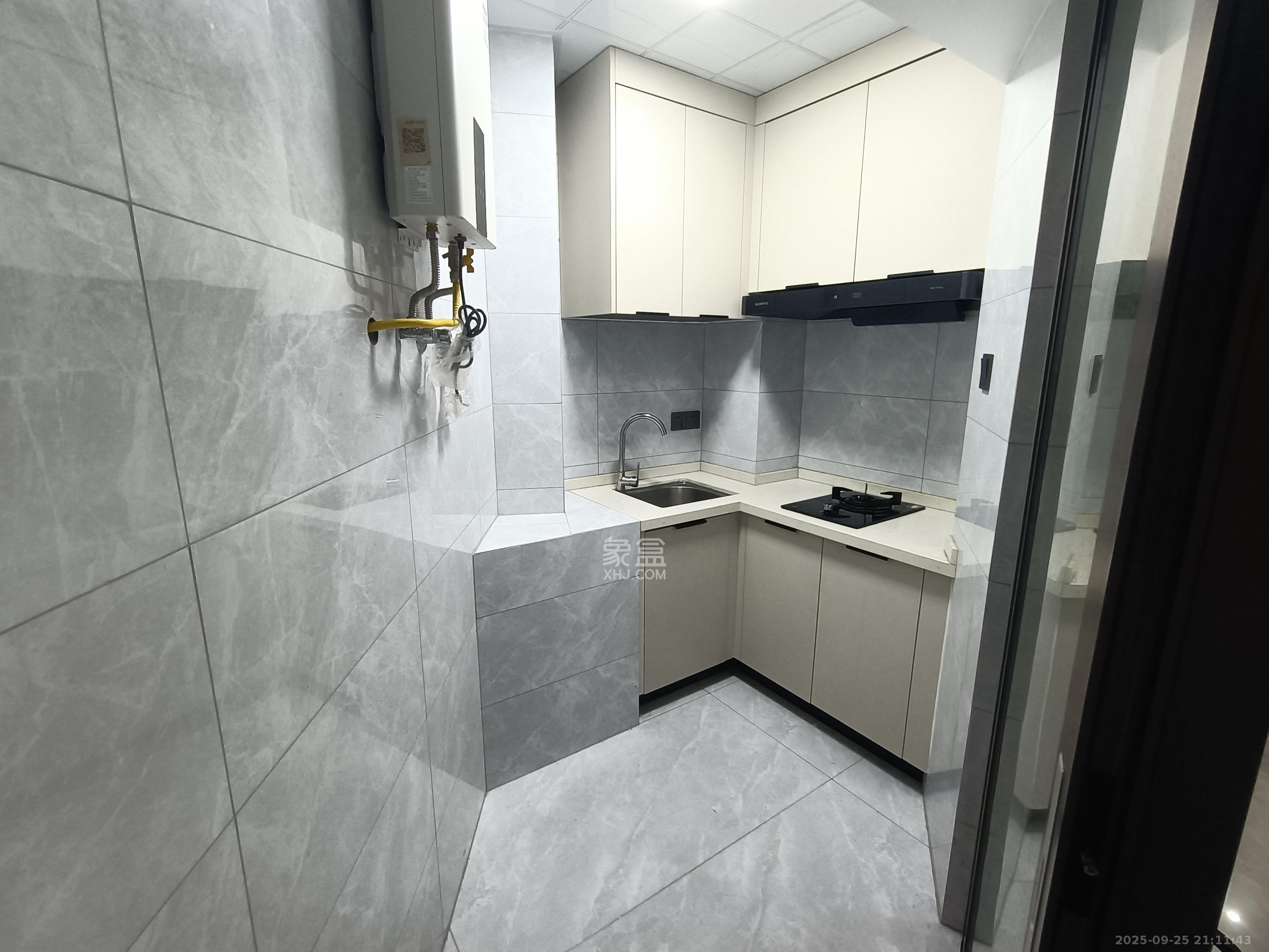 福晟钱隆国际(晟冉景苑)  2室2厅1卫    1850.0元/月 福晟钱隆国际(晟冉景苑)  2室2厅1卫    1850.0元/月室内图