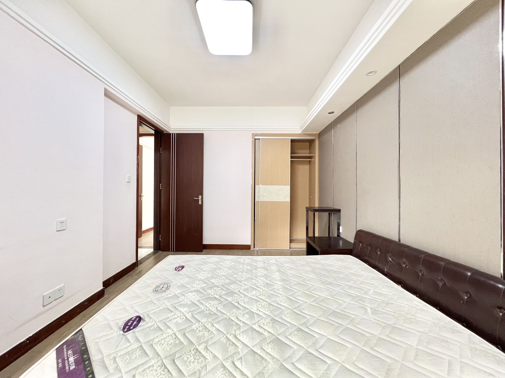 天伦誉海湾 3室2厅2卫 3600.0元/月 天伦誉海湾 3室2厅2卫 3600.0元/月室内图