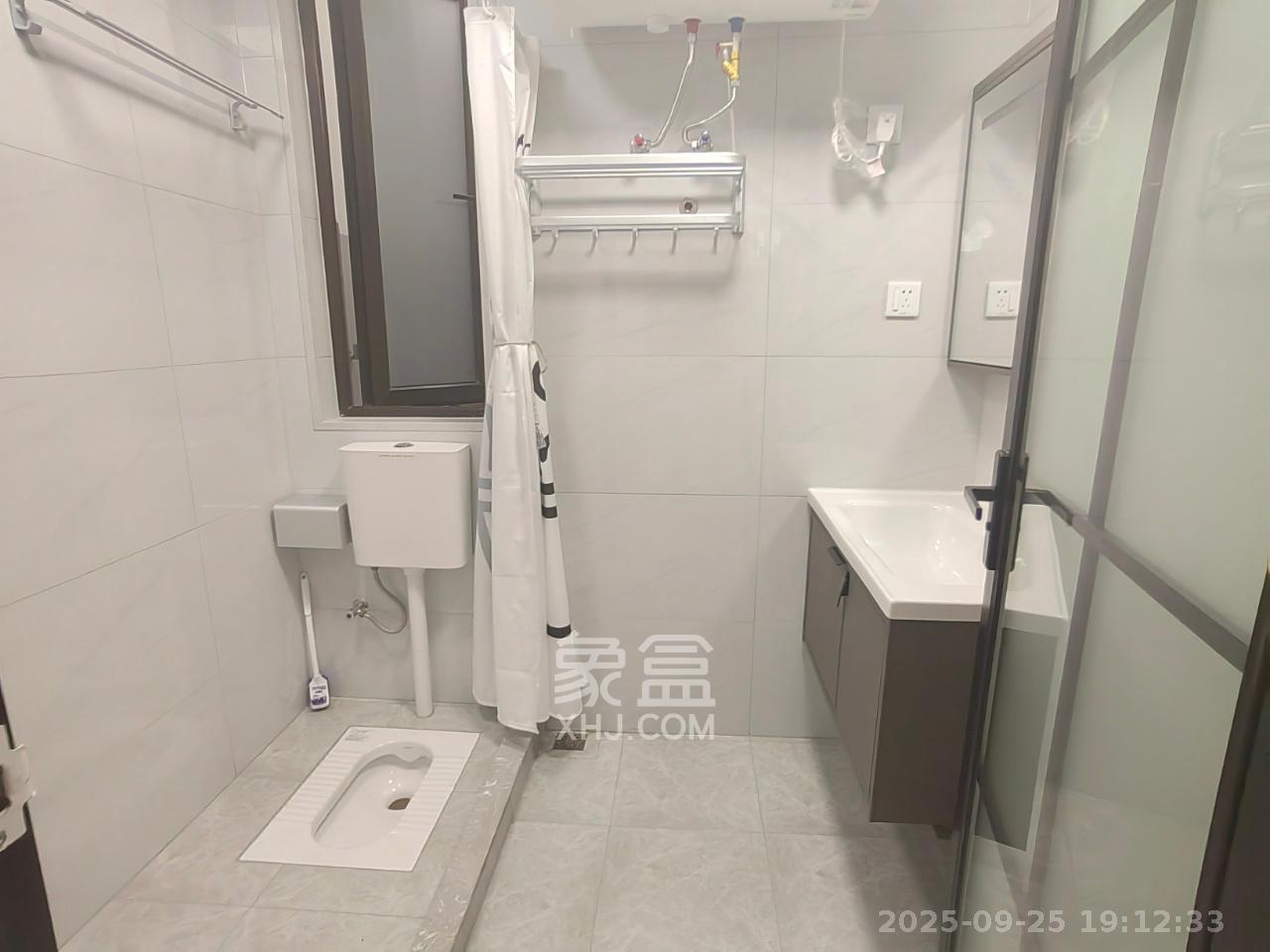 蓝光雍锦半岛   55.0㎡      1700.0元/月室内图