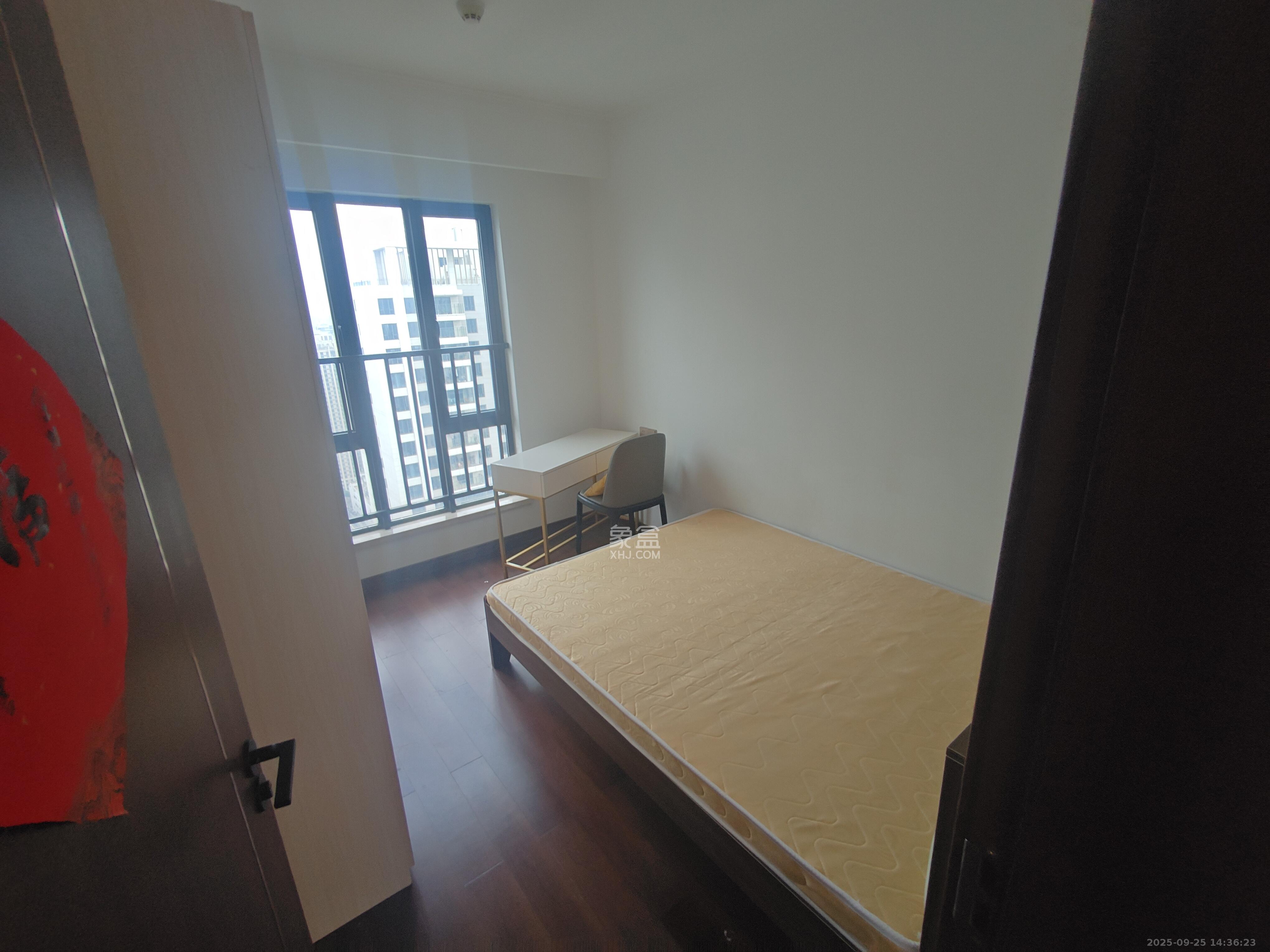 绿地长沙城际空间站（绿地新里佳苑）  4室2厅2卫   3500.00元/月室内图