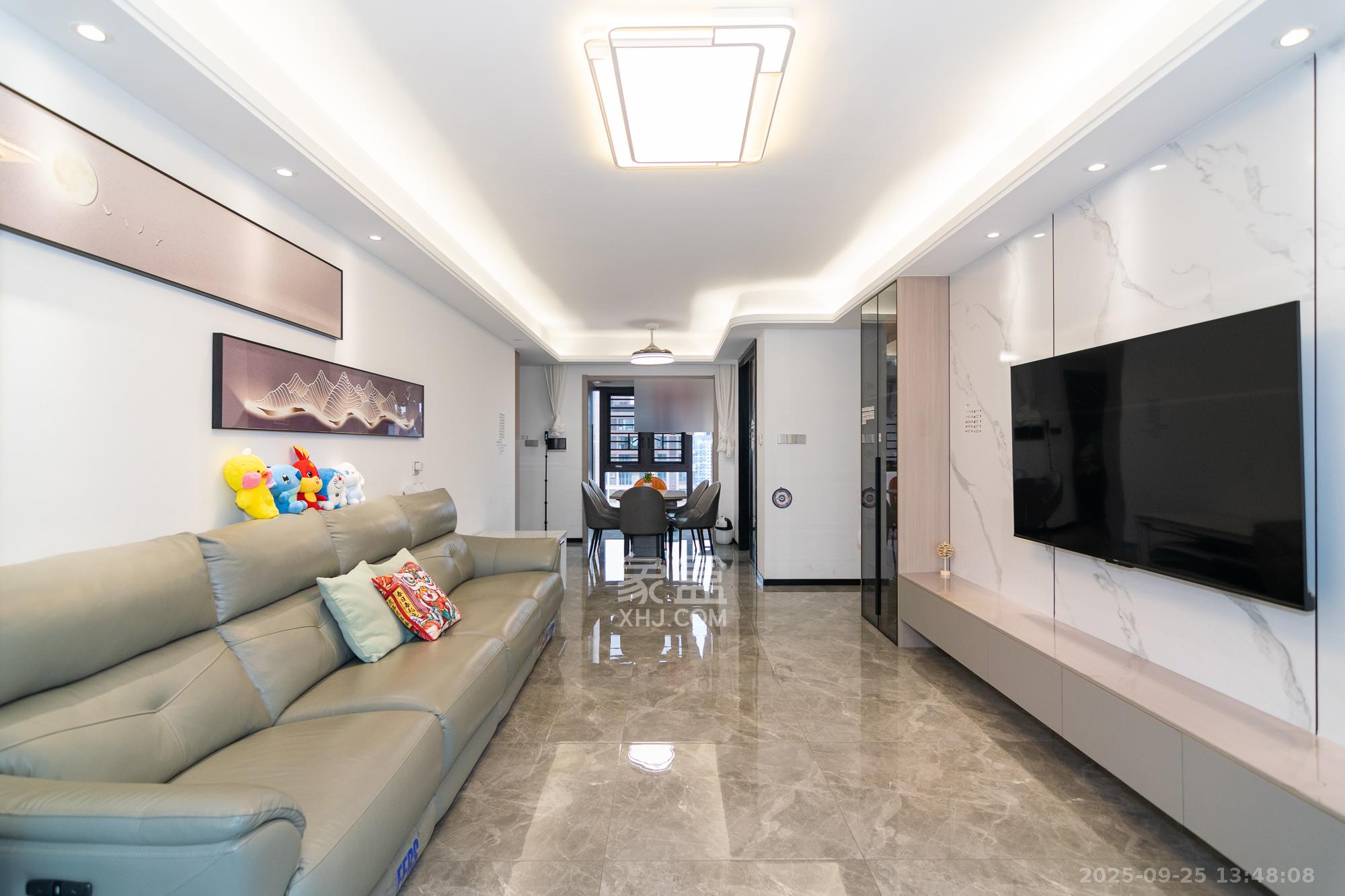 澳海文澜府 3室2厅2卫 89.0万 澳海文澜府 3室2厅2卫 89.0万客厅