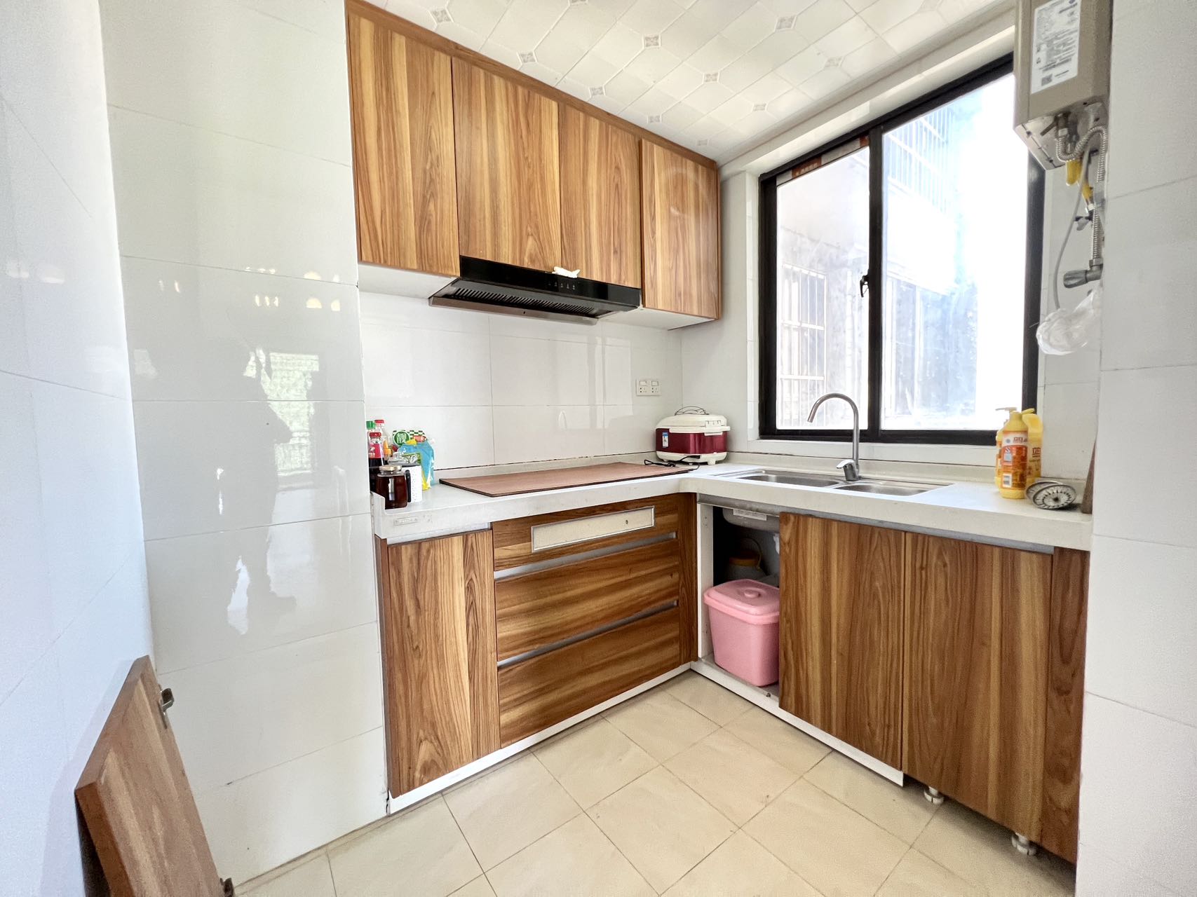 阳光三号苑 2室2厅1卫 109.0万 阳光三号苑 2室2厅1卫 109.0万客厅