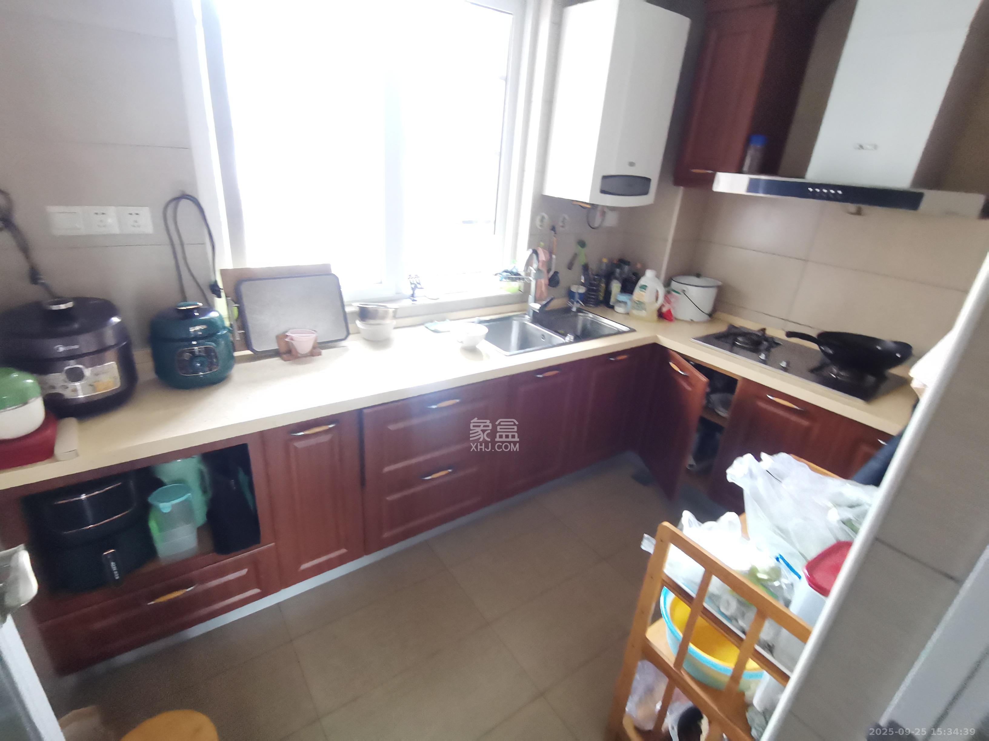 保利香槟国际  1室0厅0卫    2700.0元/月室内图