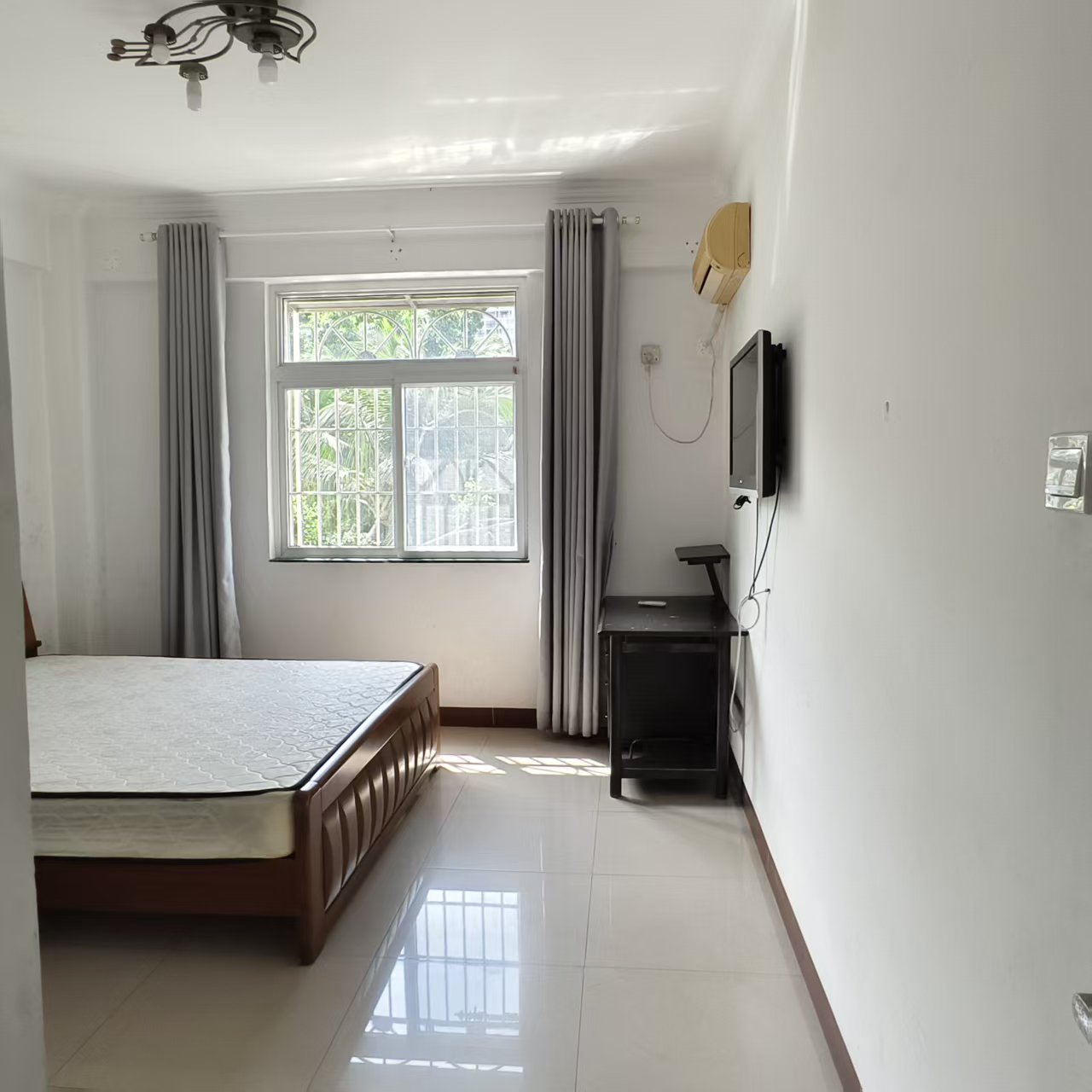 南航部队宿舍（南航小区）  3室2厅1卫    2400.0元/月室内图