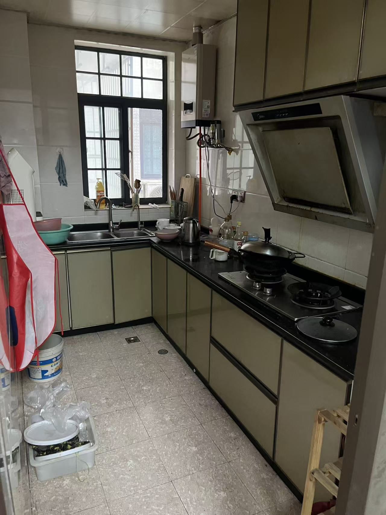 逸臣广场 2室2厅1卫 1600.0元/月 逸臣广场 2室2厅1卫 1600.0元/月室内图