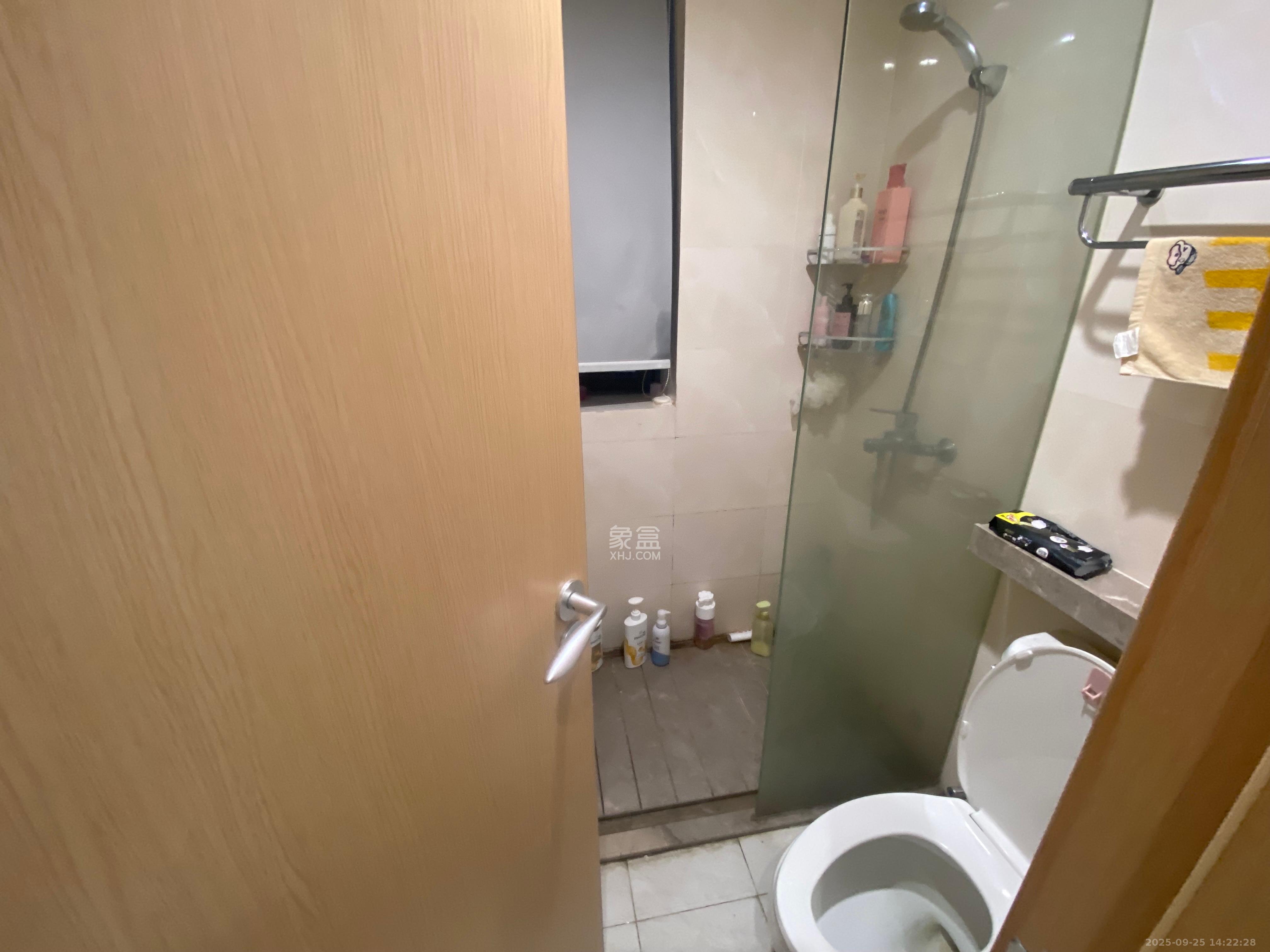 启迪协信中心  2室2厅1卫    2500.0元/月室内图