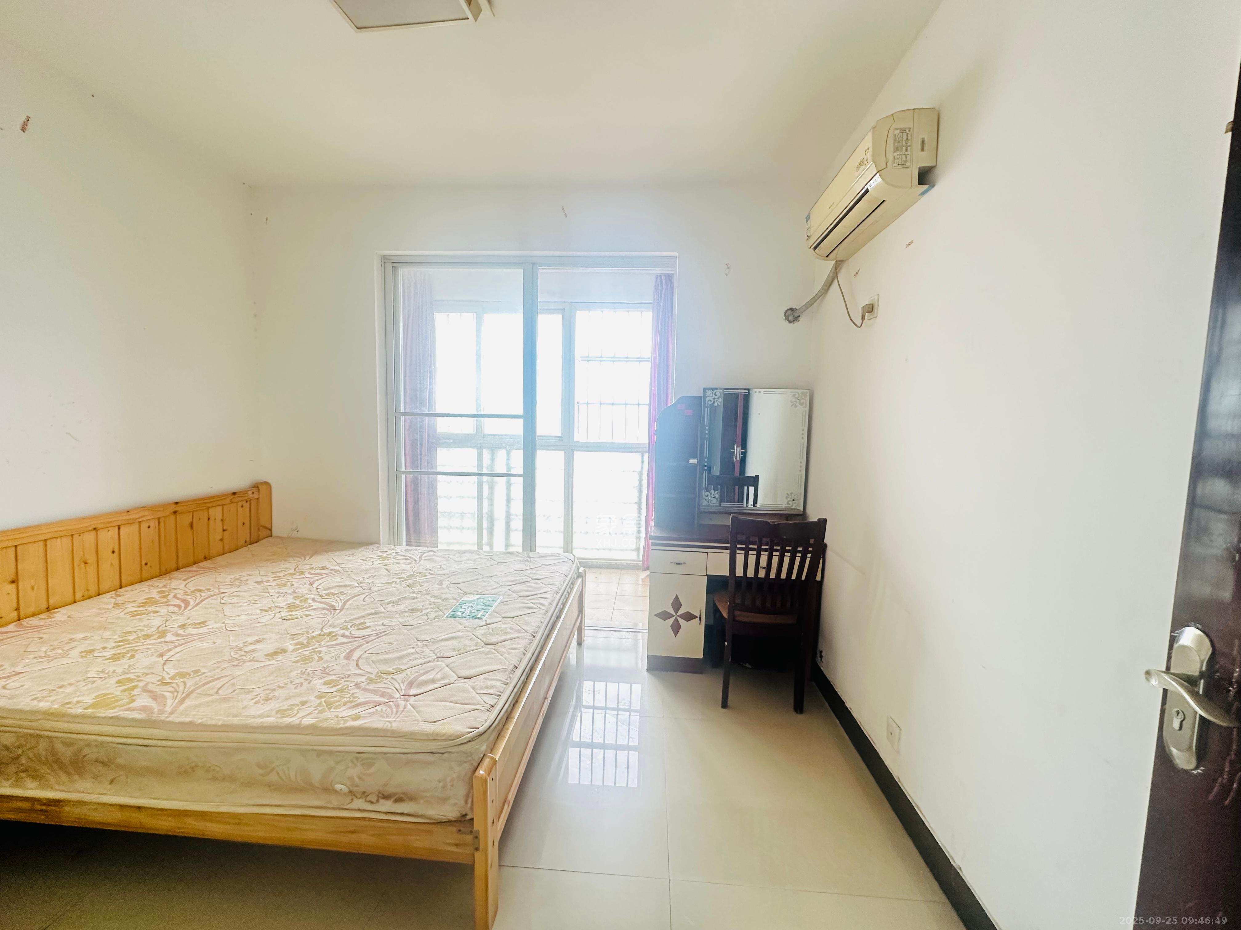 圣力华苑  1室1厅1卫    1150.0元/月