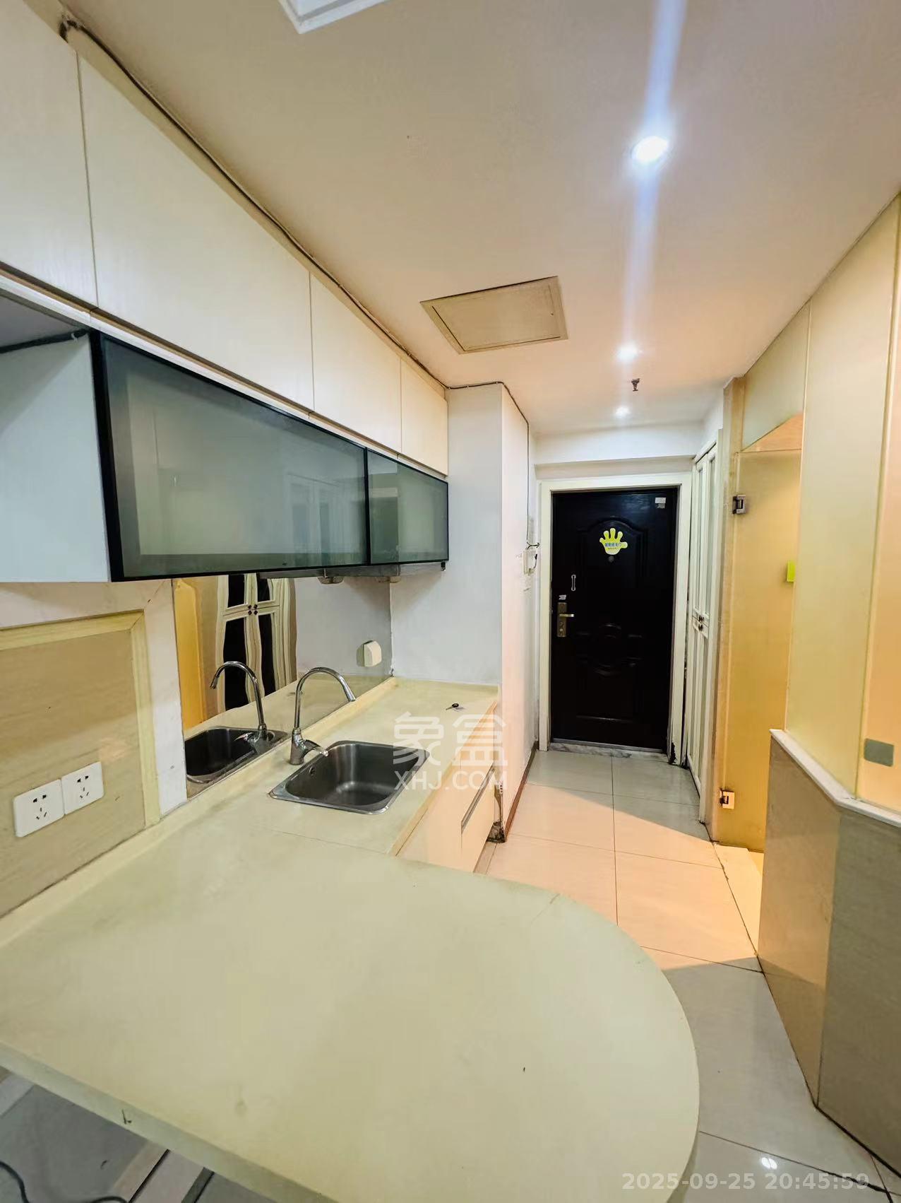 喜盈门范城 1室1厅1卫 1400.0元/月 喜盈门范城 1室1厅1卫 1400.0元/月室内图