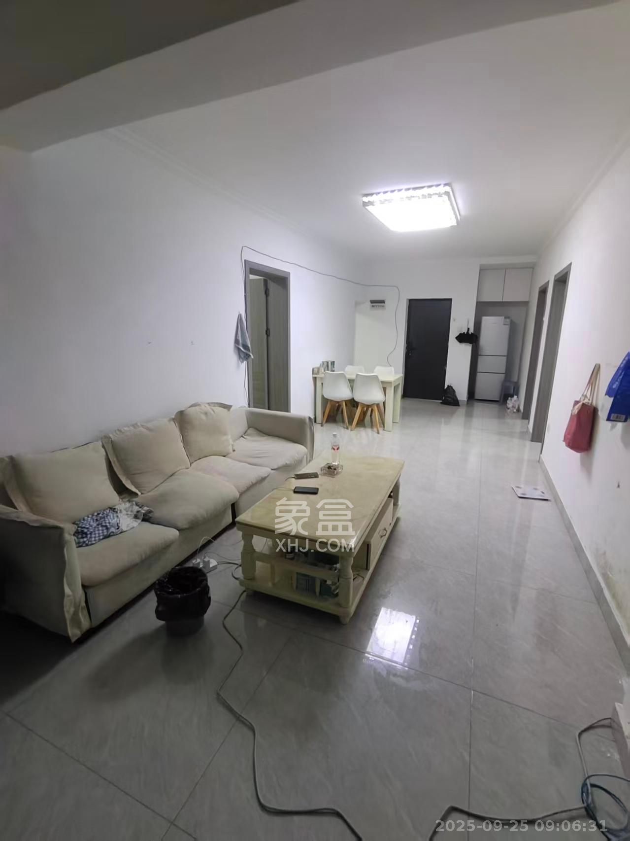 桐荫里社区 3室2厅1卫 2400.0元/月 桐荫里社区 3室2厅1卫 2400.0元/月室内图