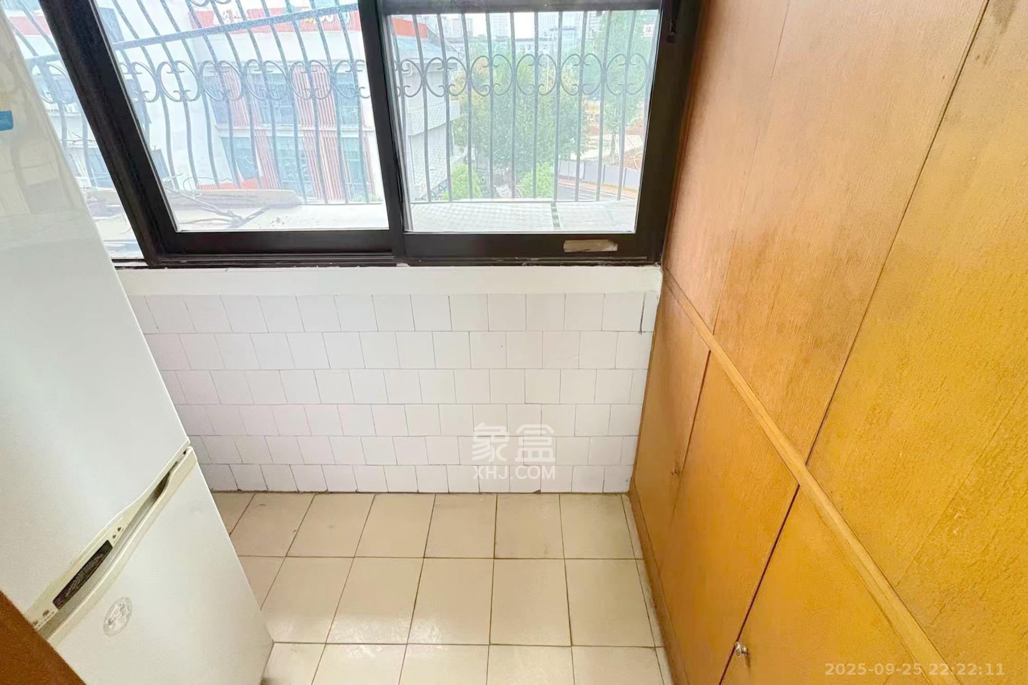 省政府五所  2室1厅1卫    58.0万阳台