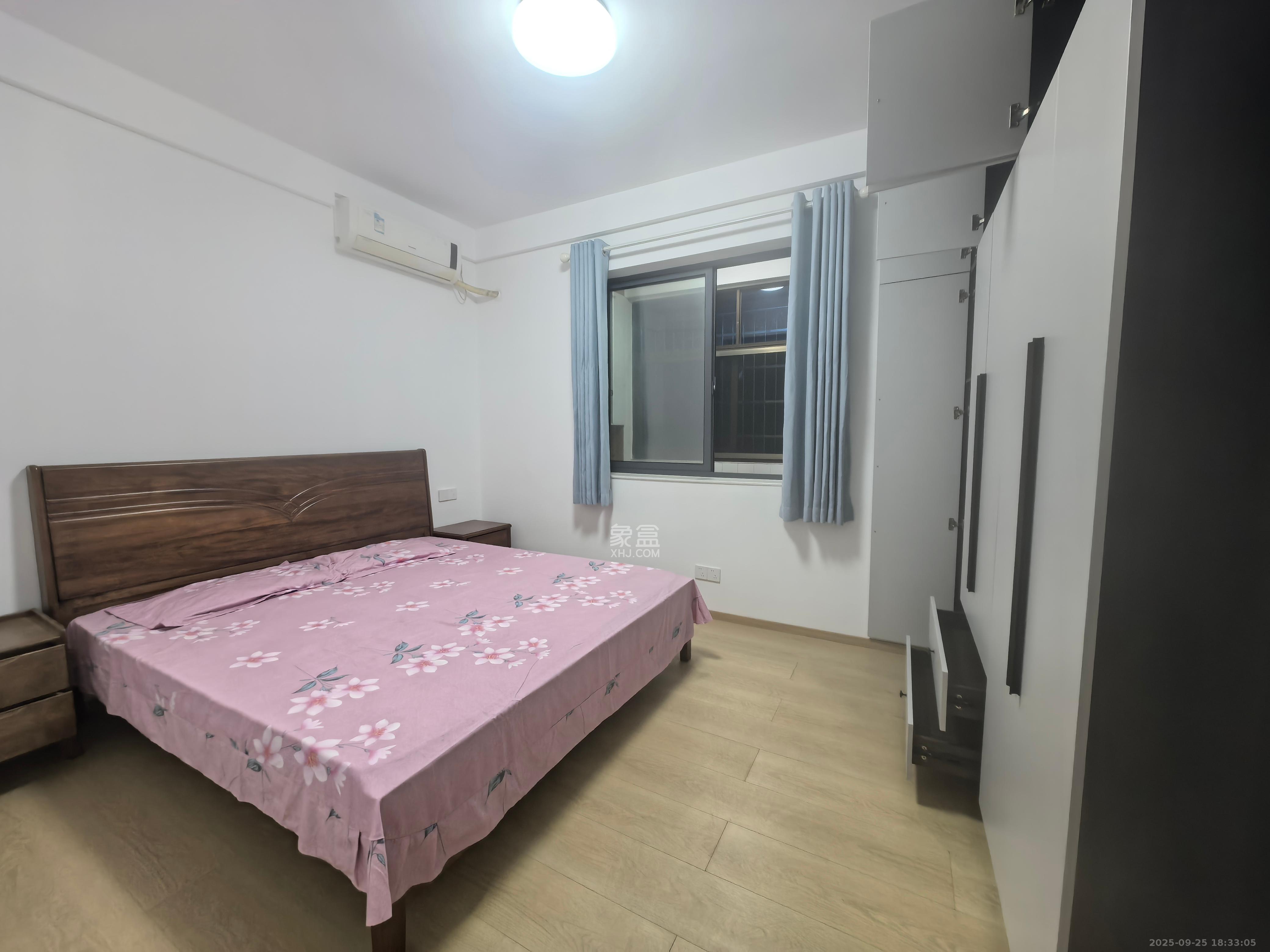 净园小区 3室2厅1卫 2600.0元/月 净园小区 3室2厅1卫 2600.0元/月室内图