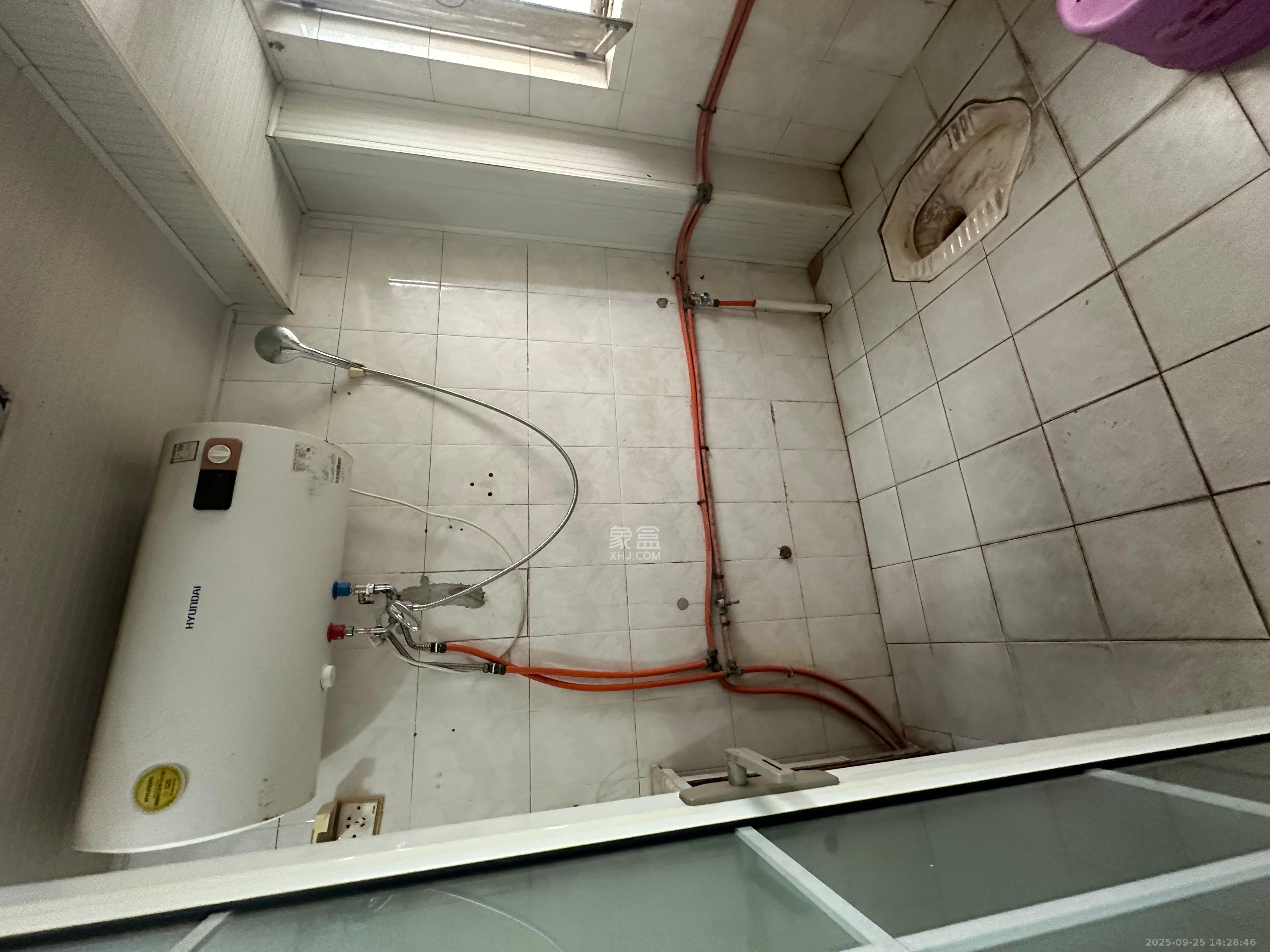 南沙公寓  3室2厅1卫    2300.0元/月室内图