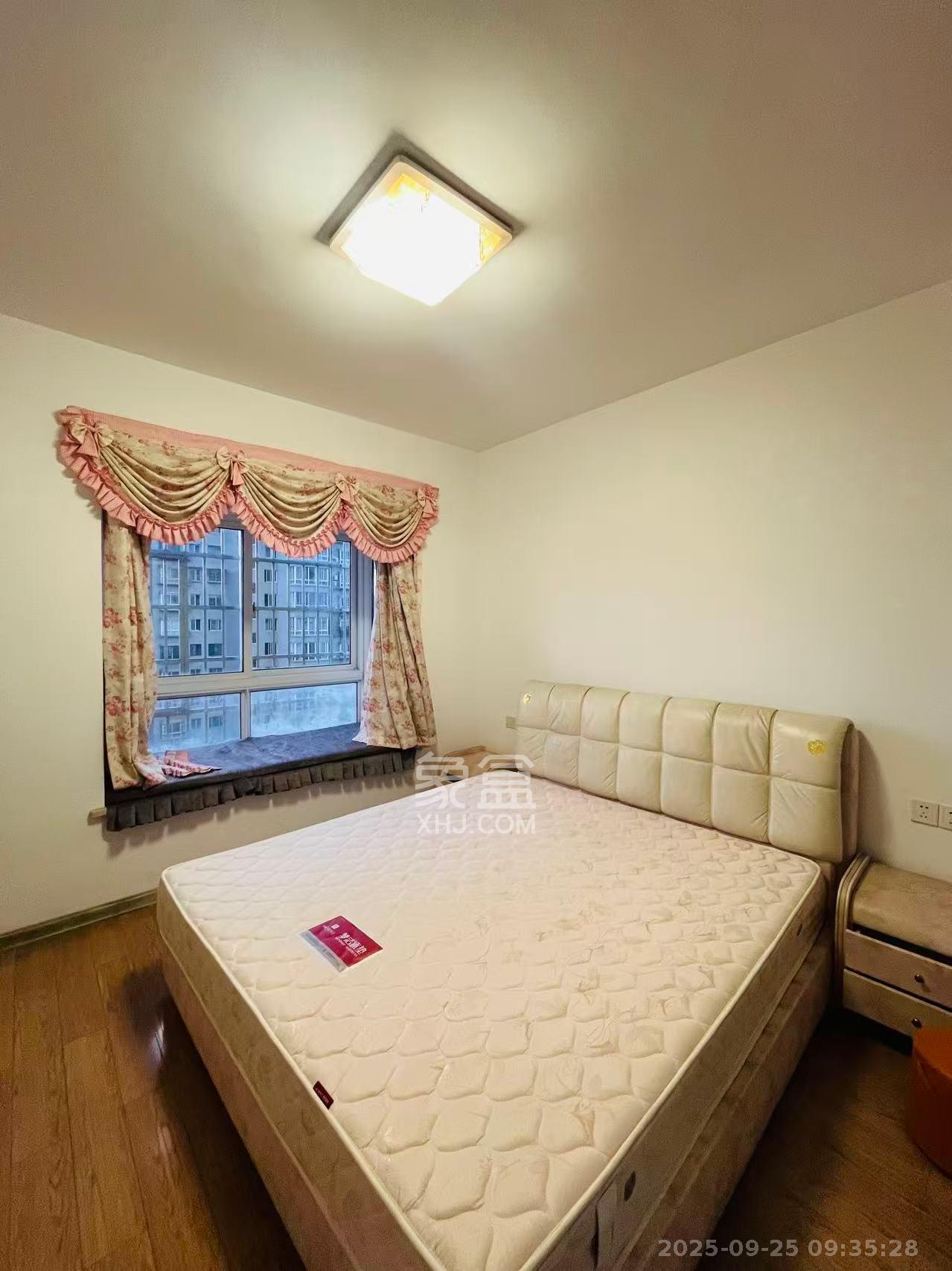 月湖兰庭 2室2厅1卫 2300.0元/月 月湖兰庭 2室2厅1卫 2300.0元/月室内图