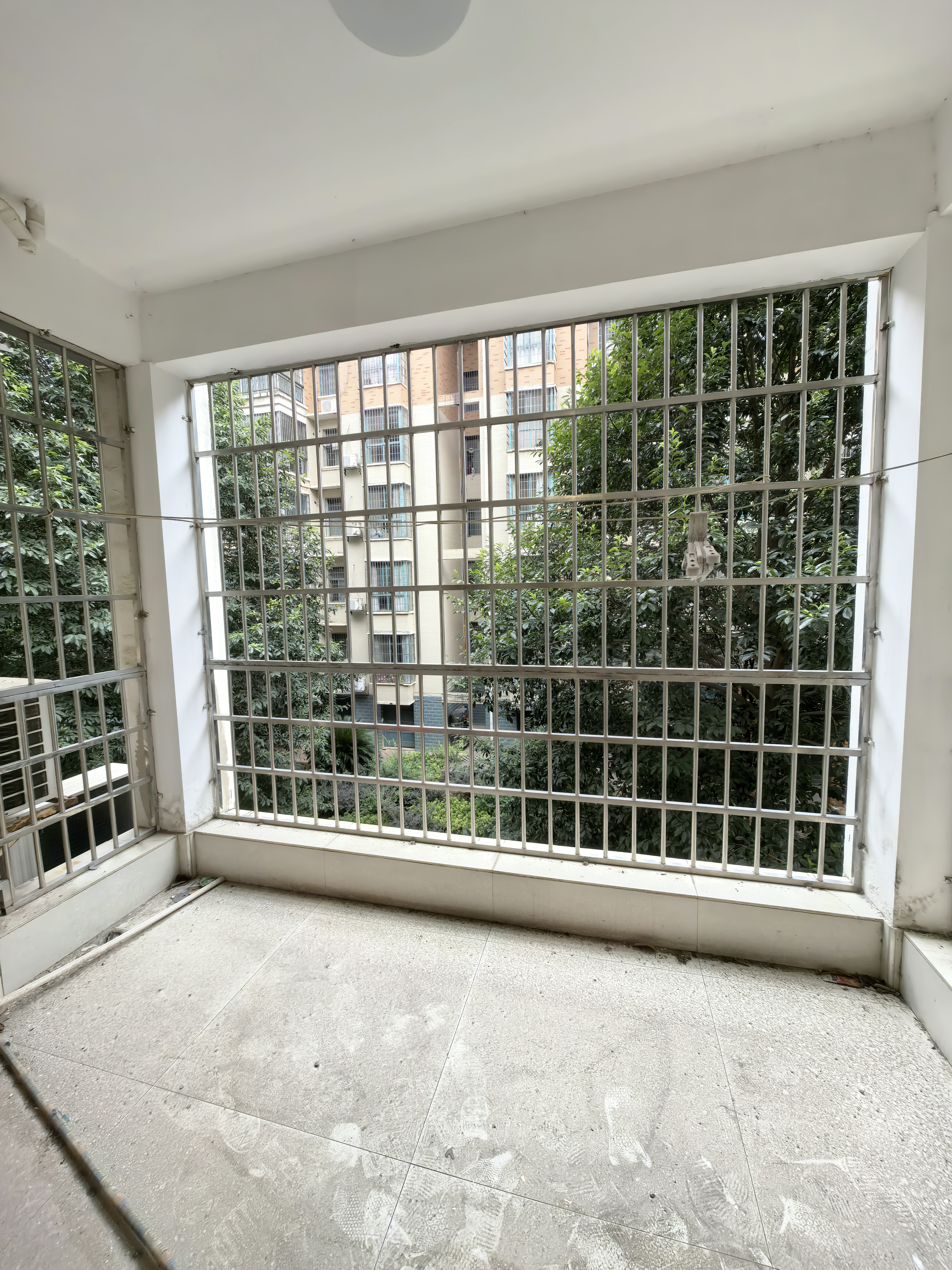 加州阳光小区(吉星阳光) 3室2厅2卫 60.0万 加州阳光小区(吉星阳光) 3室2厅2卫 60.0万客厅