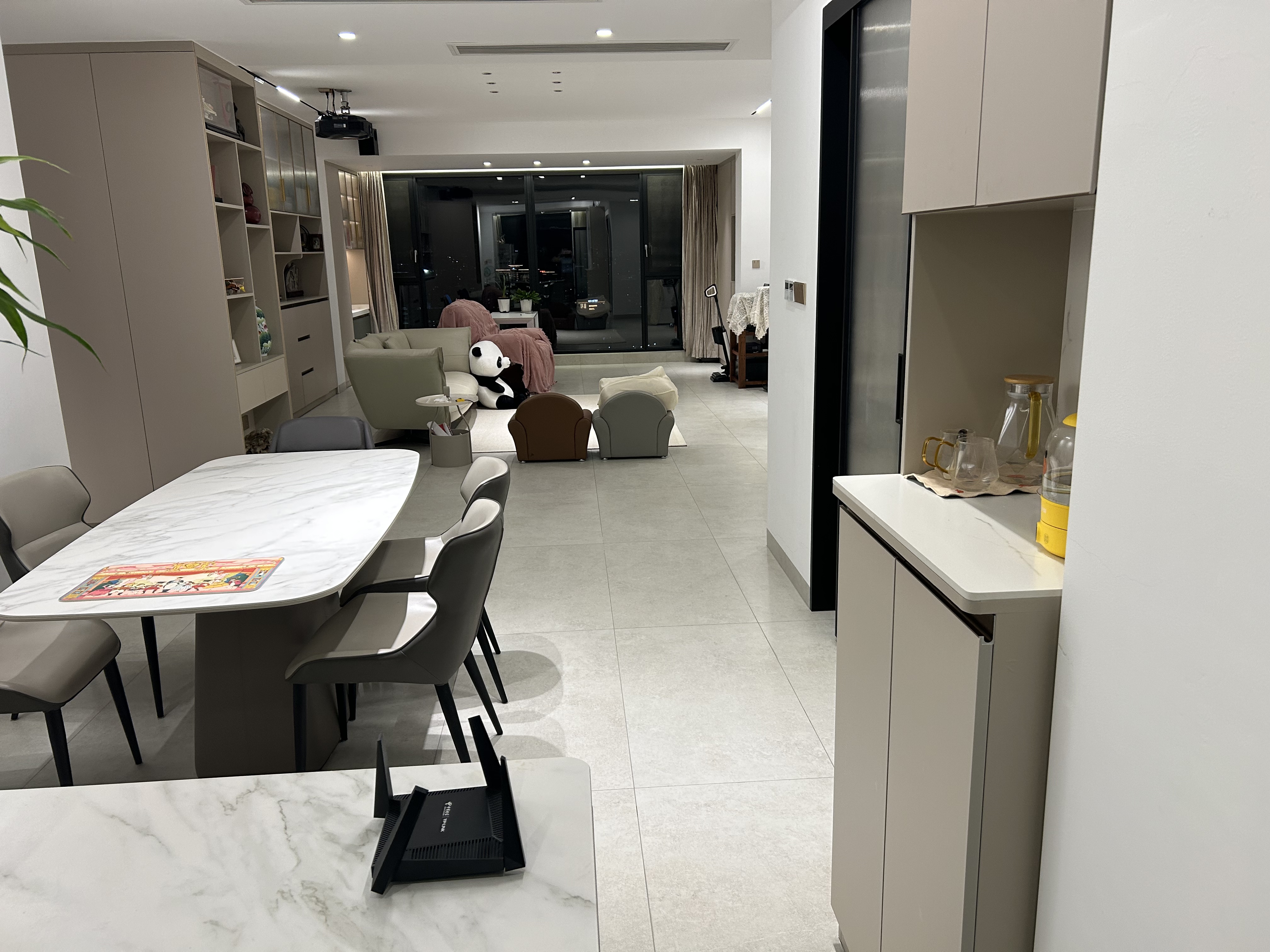 富力首府 3室2厅2卫 9800.0元/月 富力首府 3室2厅2卫 9800.0元/月室内图