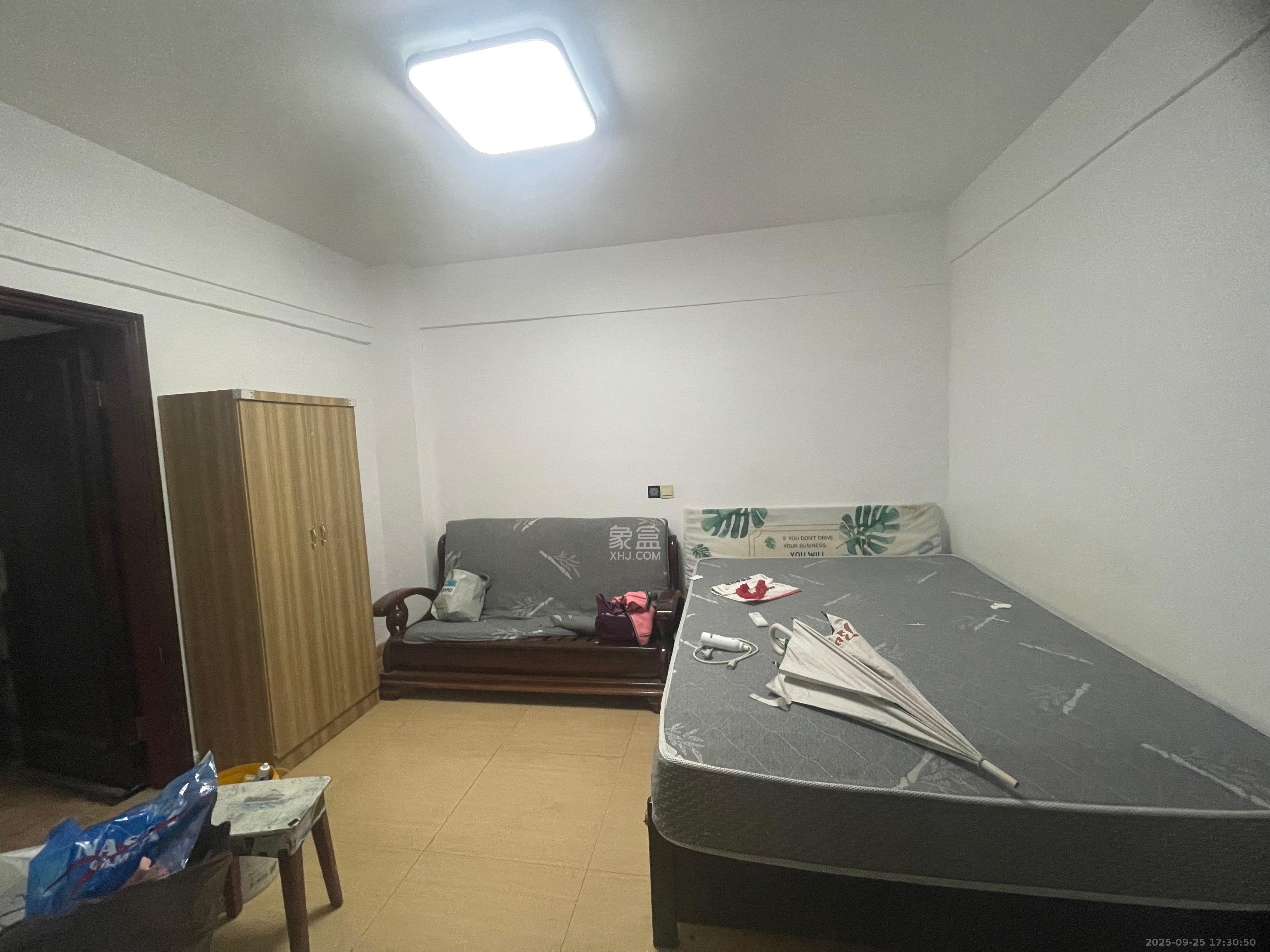 家龙湾小区(人民西路155号) 1室1厅1卫 1100.0元/月 家龙湾小区(人民西路155号) 1室1厅1卫 1100.0元/月室内图