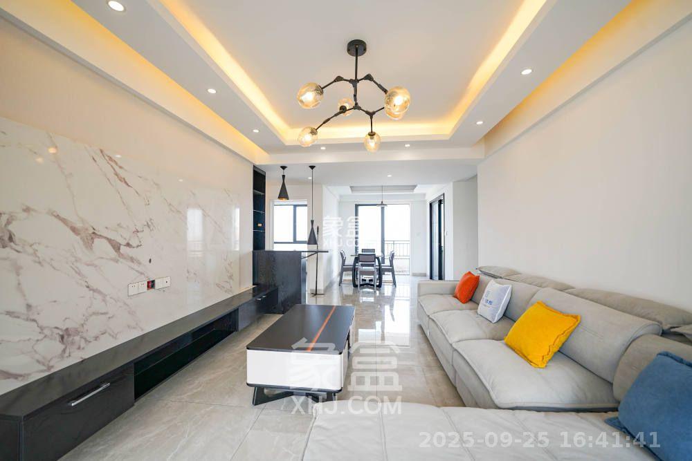 五矿万境蓝山  3室2厅1卫    2400.0元/月 五矿万境蓝山  3室2厅1卫    2400.0元/月室内图