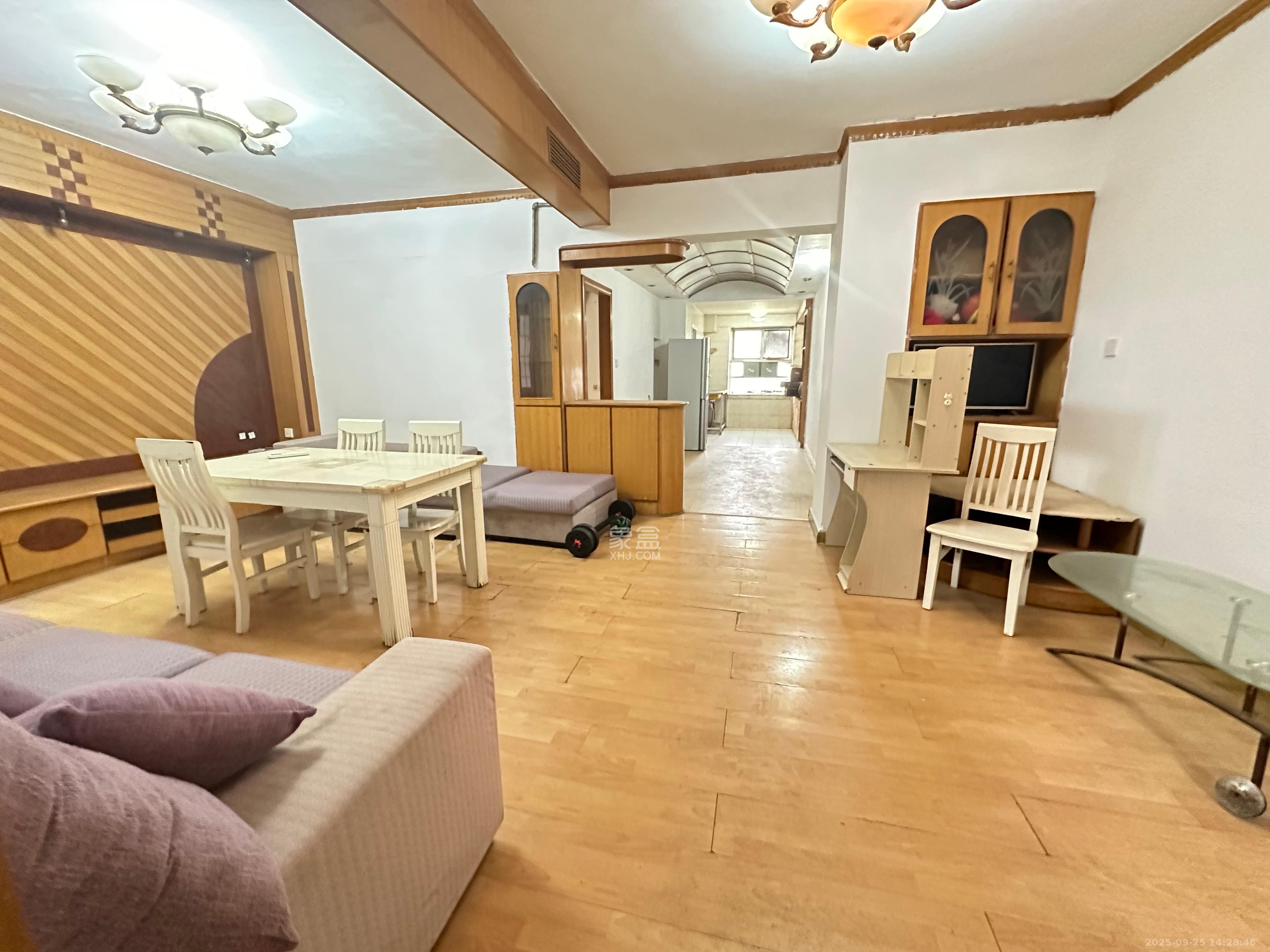 南沙公寓 3室2厅1卫 2300.0元/月 南沙公寓 3室2厅1卫 2300.0元/月室内图