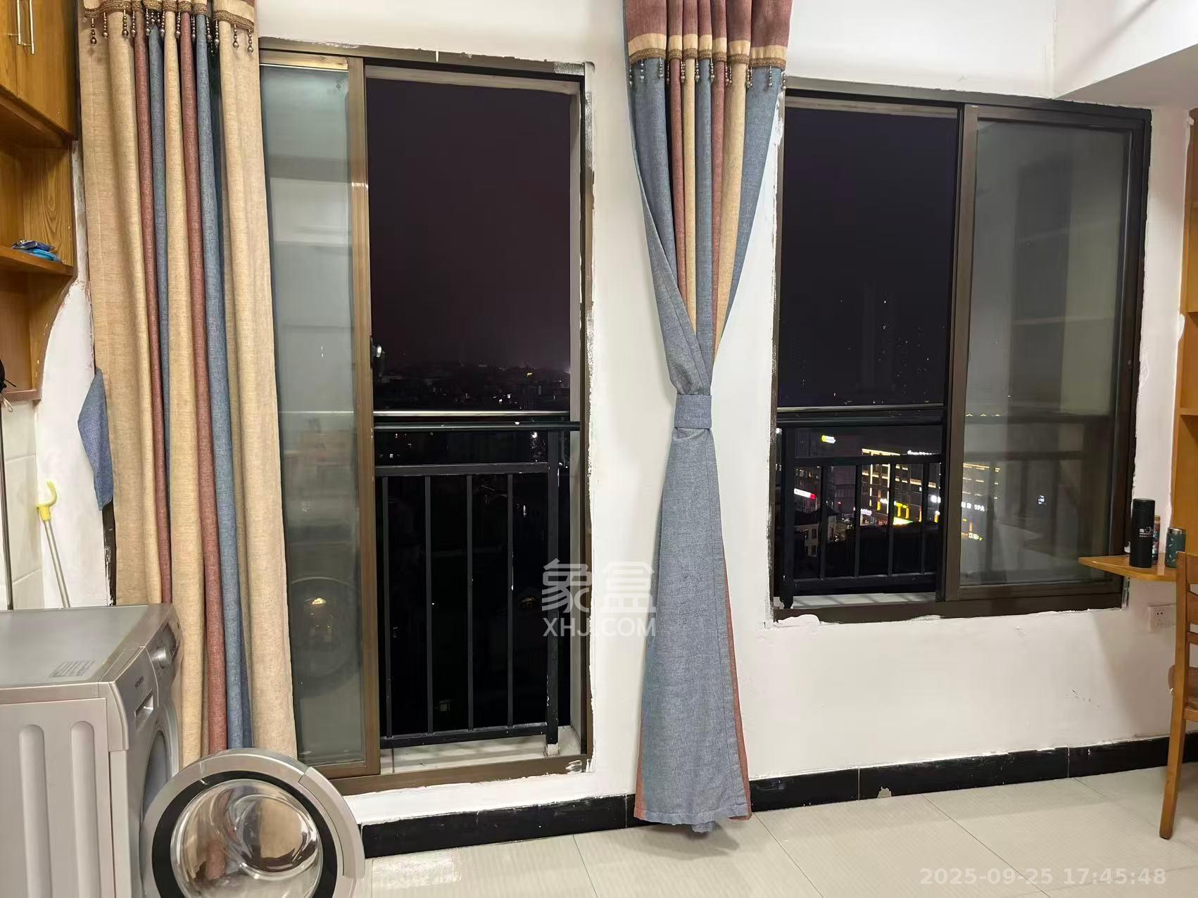 米兰春天  2室2厅1卫    1600.0元/月室内图