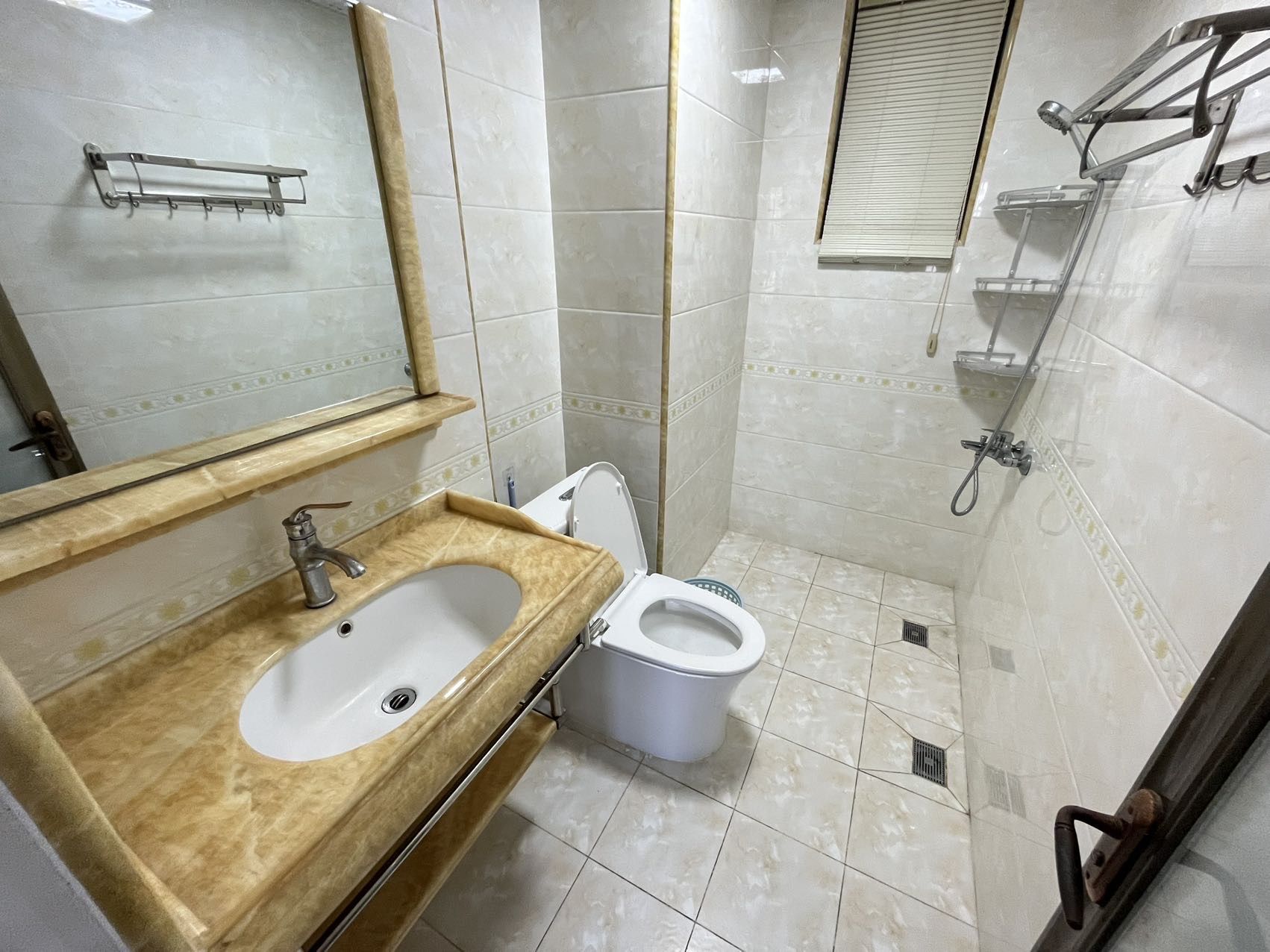 锦江丽都 3室2厅2卫 3500.0元/月 锦江丽都 3室2厅2卫 3500.0元/月室内图