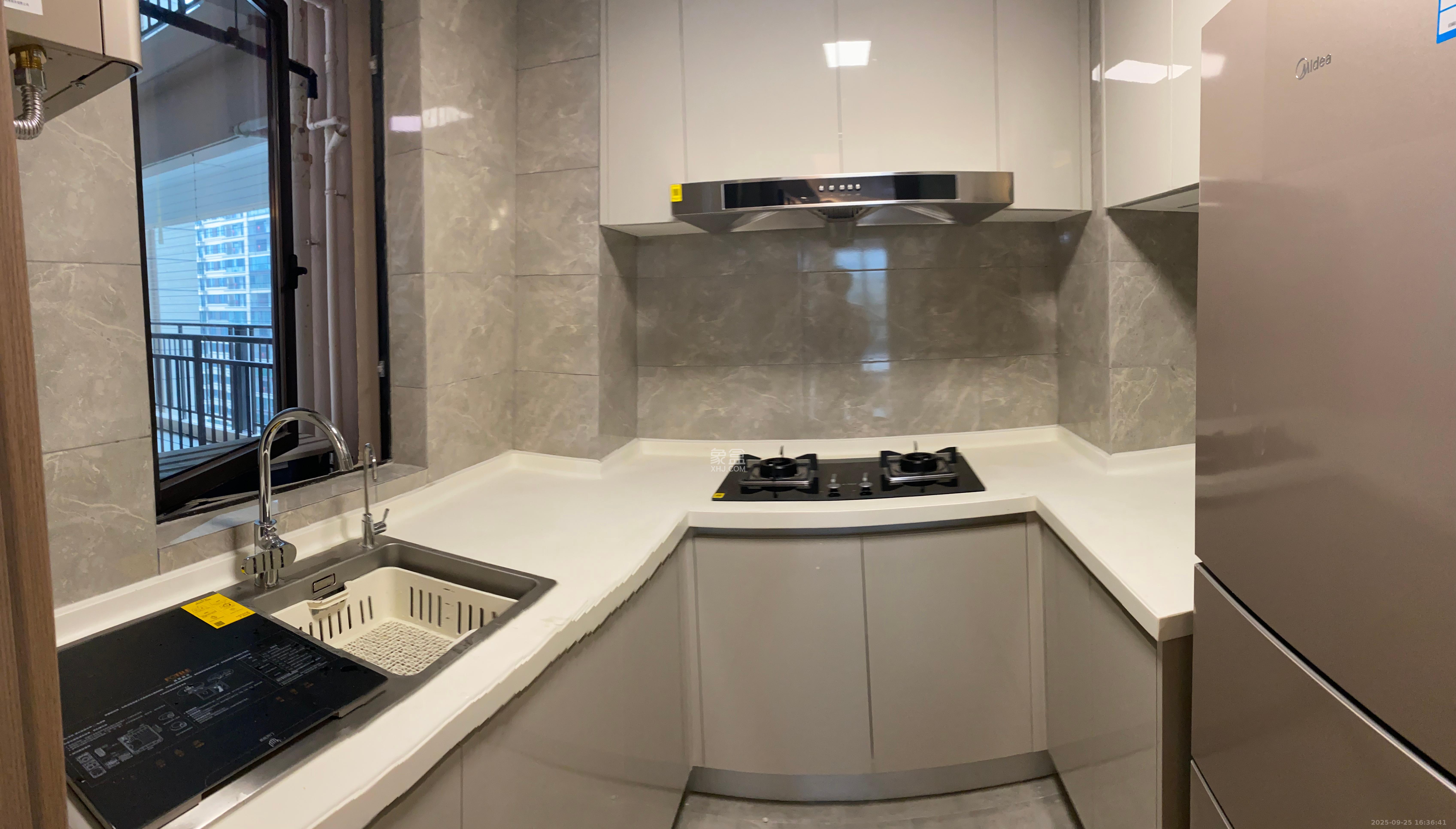 金茂建发泊悦 3室2厅2卫 3800.0元/月 金茂建发泊悦 3室2厅2卫 3800.0元/月室内图