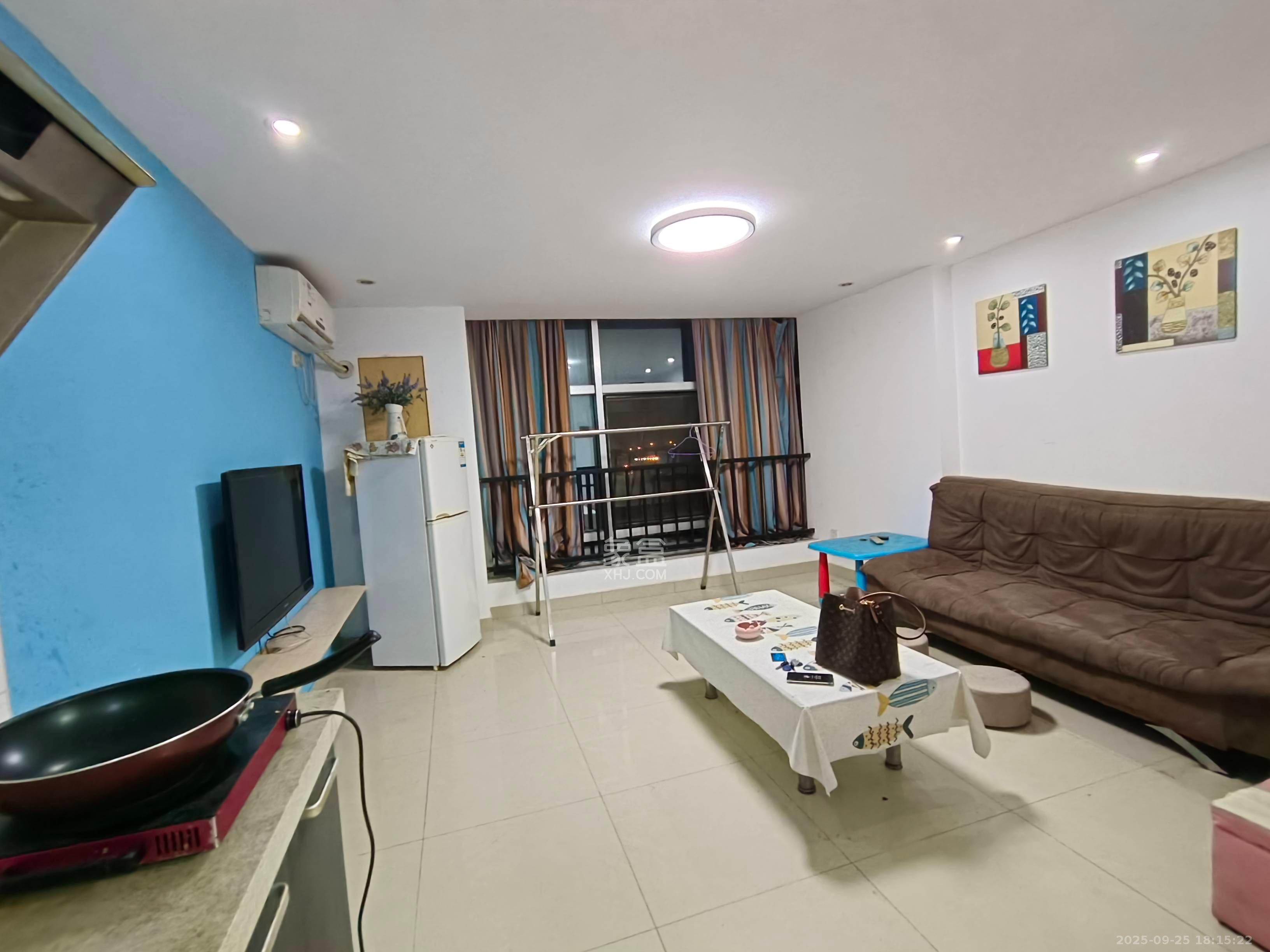 融圣国际  1室1厅1卫    1800.0元/月 融圣国际  1室1厅1卫    1800.0元/月