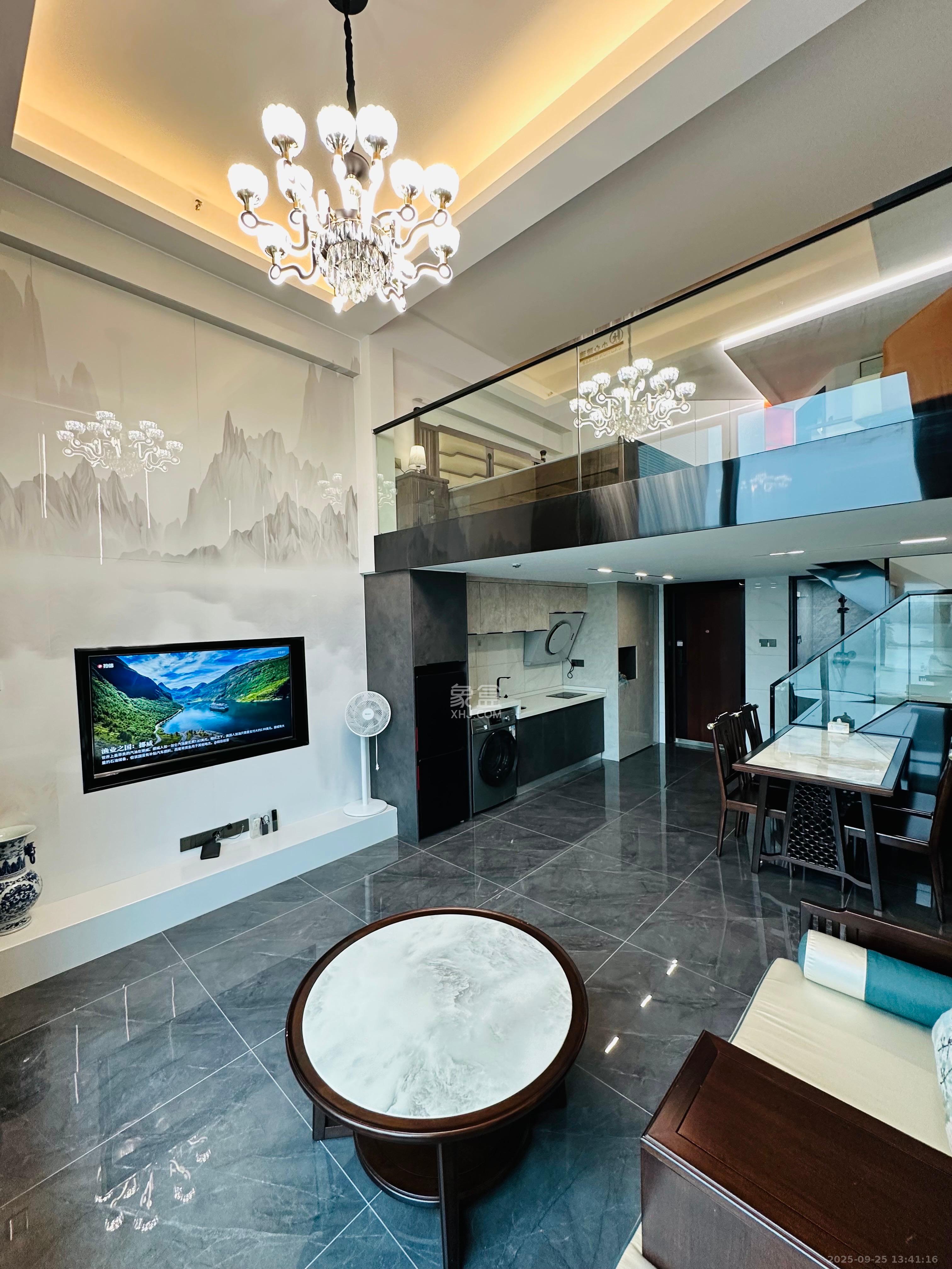 梅溪半岛  1室1厅2卫    3500.0元/月室内图