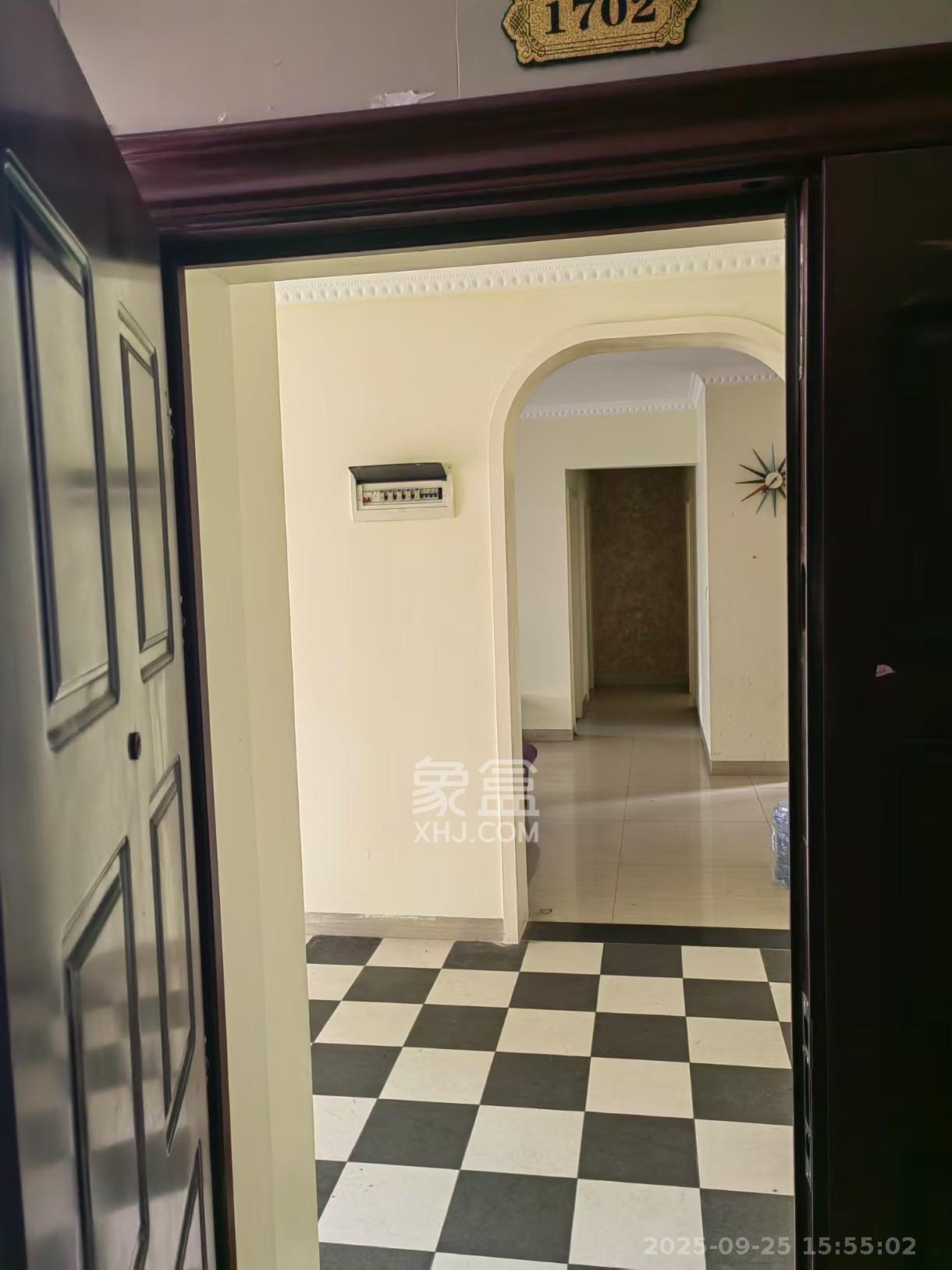 盛地尊域 4室2厅2卫 2000.0元/月 盛地尊域 4室2厅2卫 2000.0元/月室内图