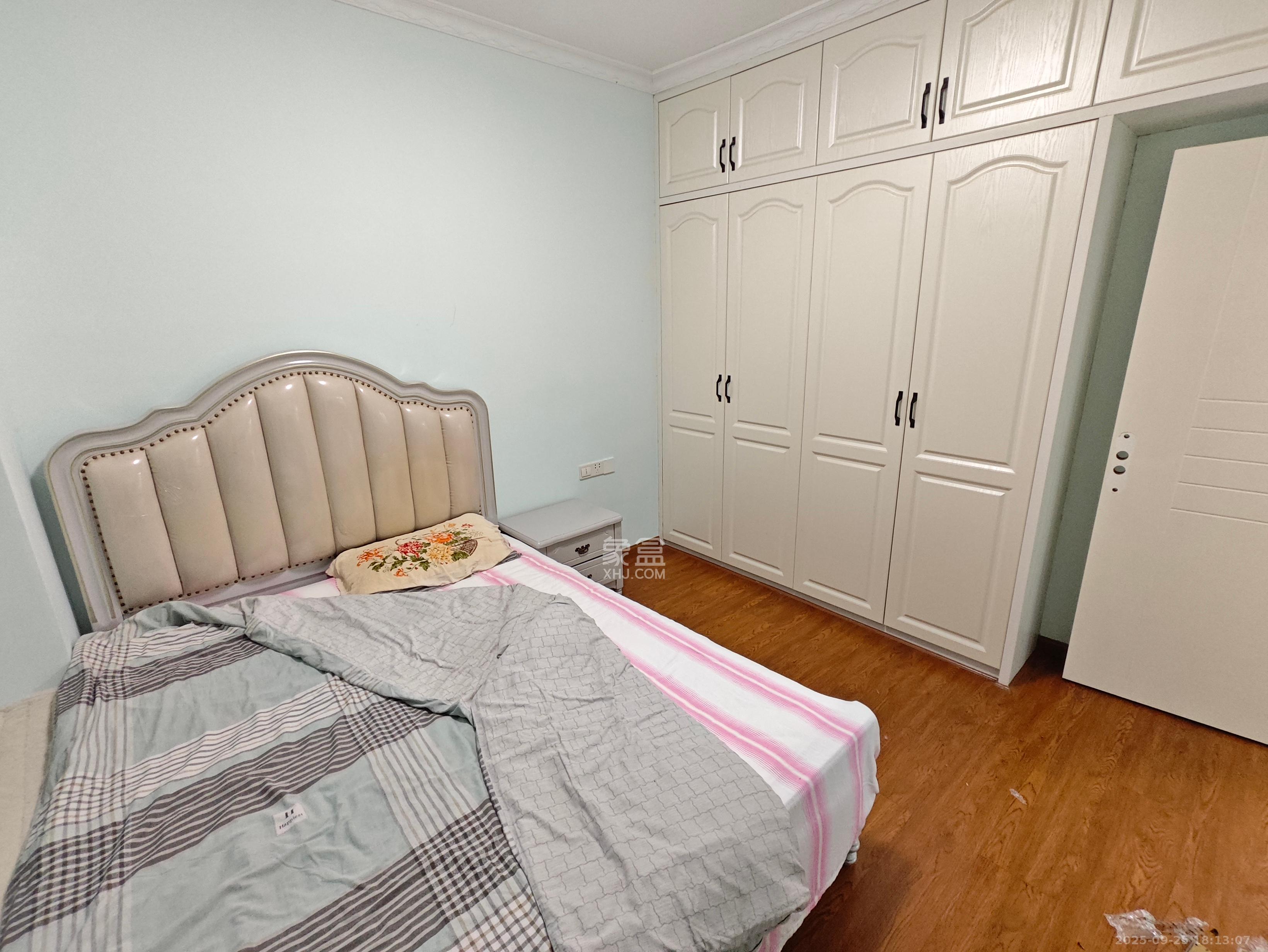 南山十里天池  3室2厅1卫    2100.0元/月室内图