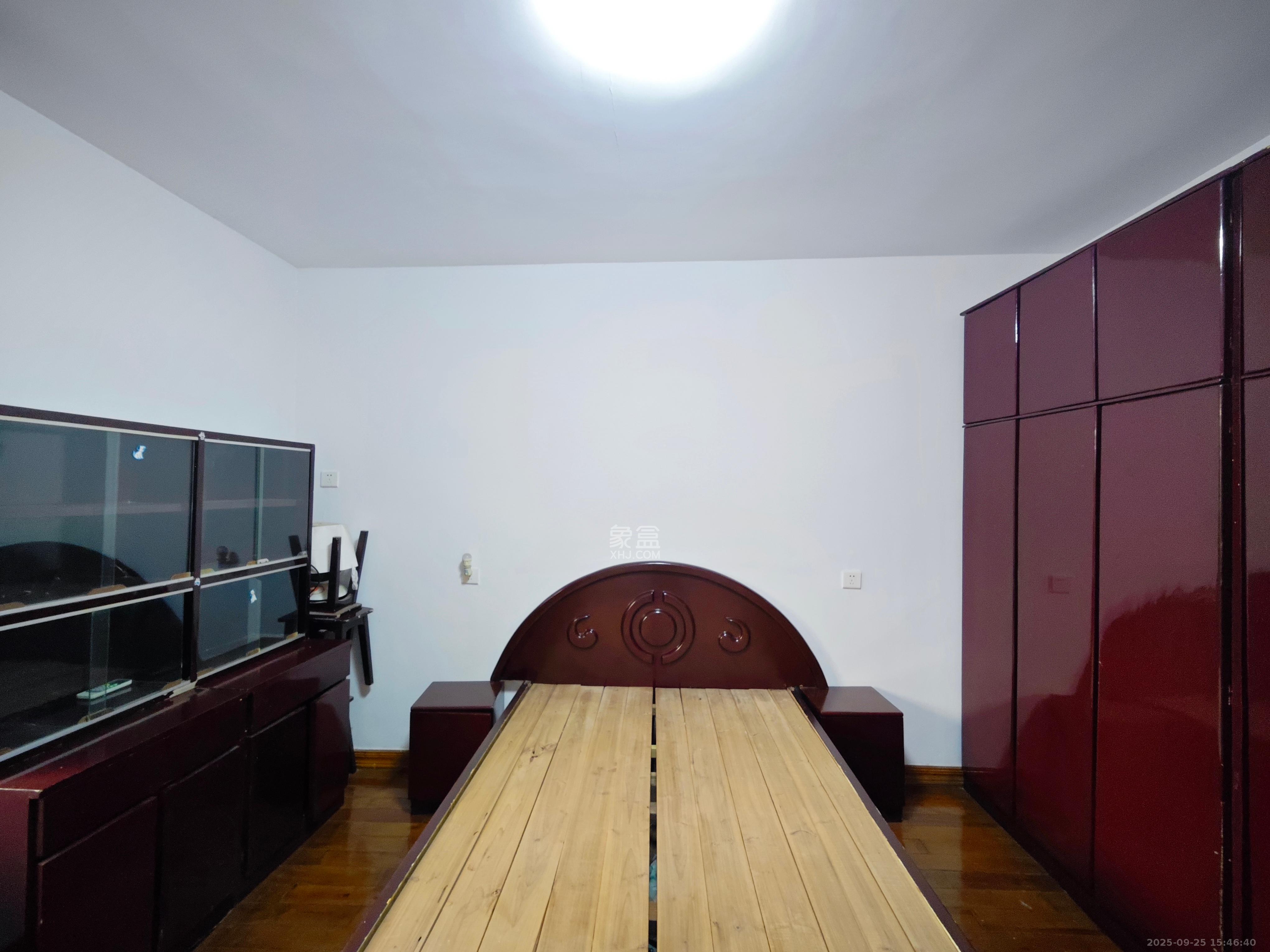 便河边社区  2室2厅1卫    2000.0元/月室内图