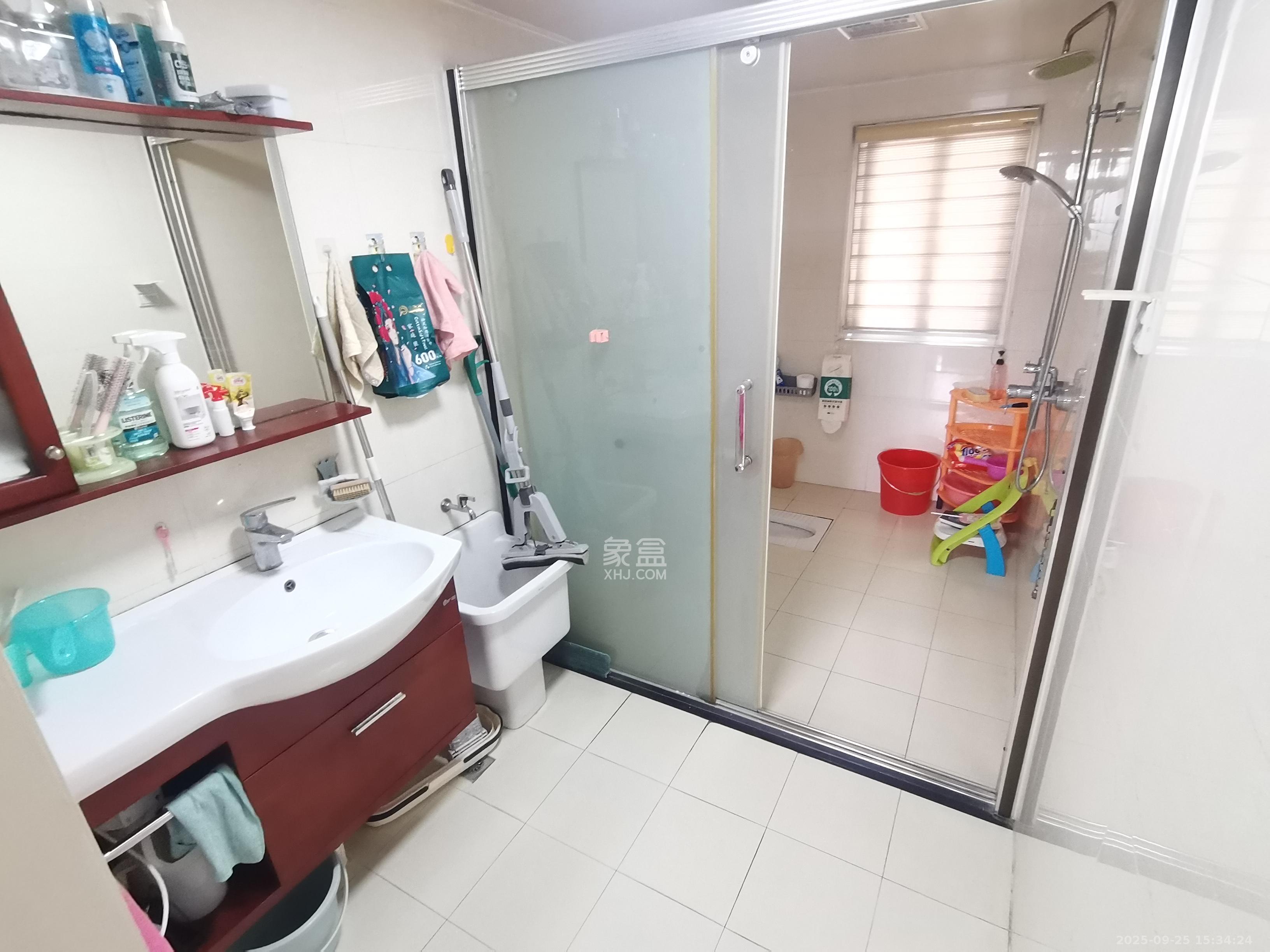 保利香槟国际  1室0厅0卫    2700.0元/月室内图