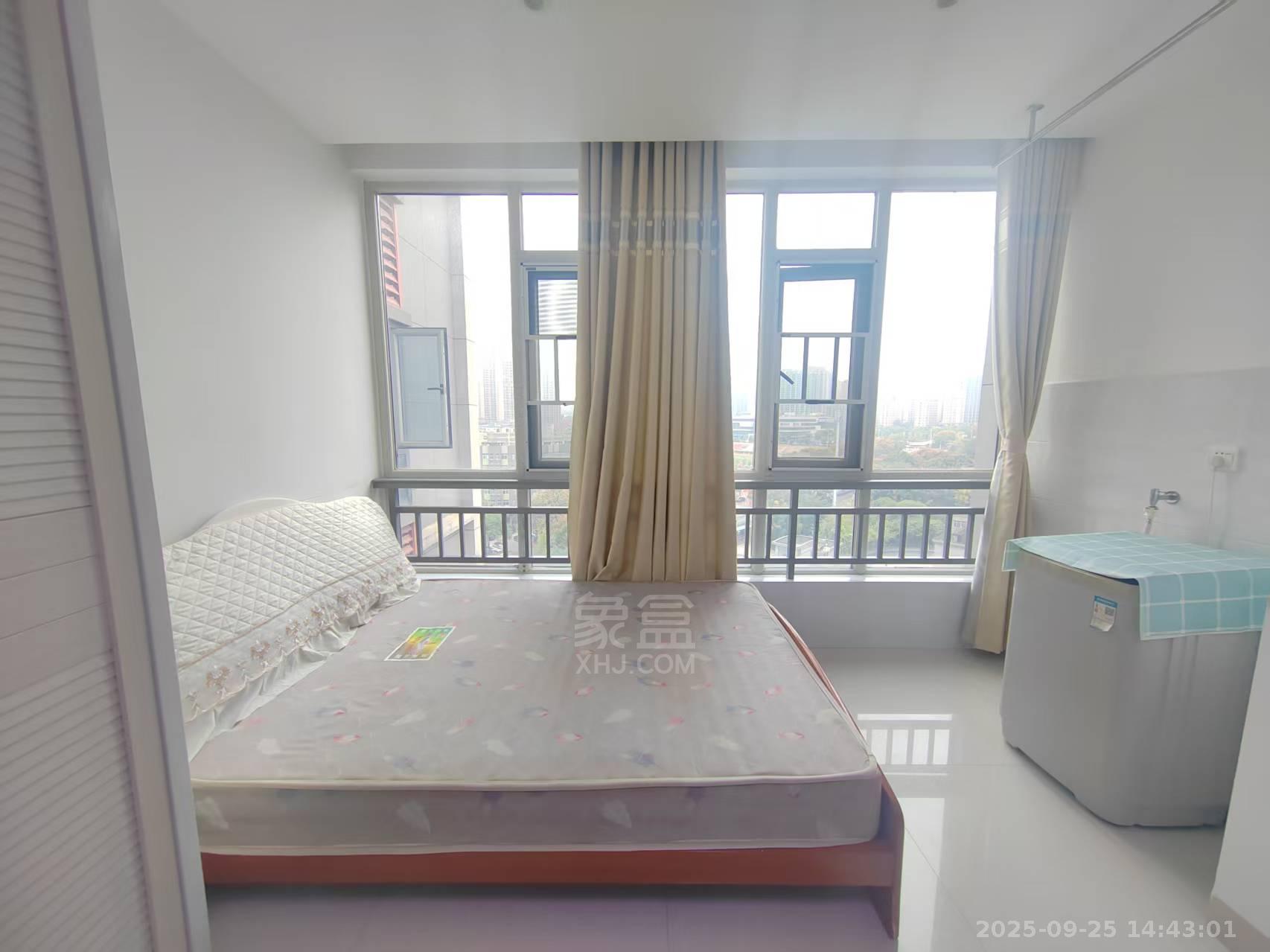 庐山一号  1室1厅1卫    1300.0元/月室内图