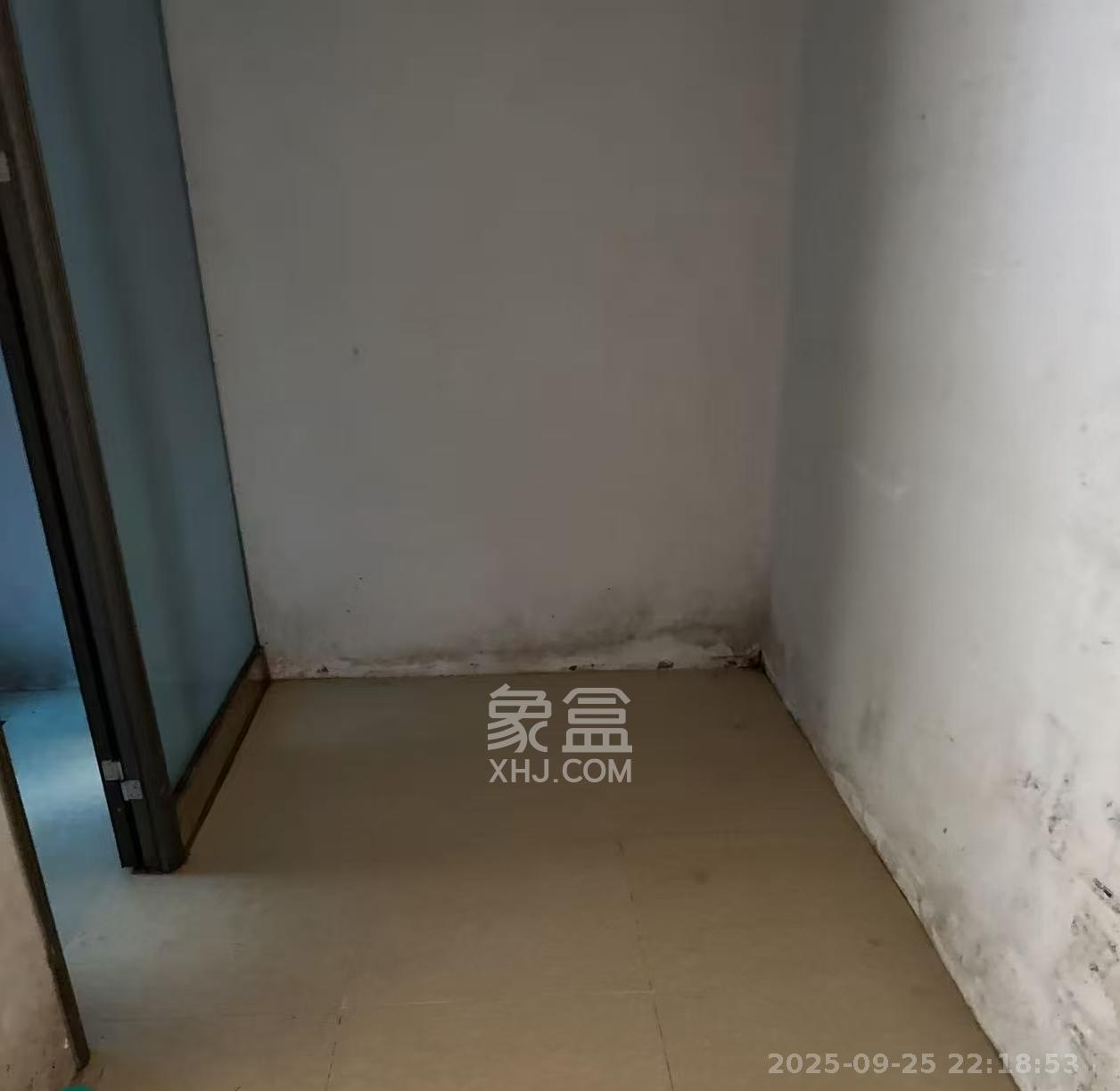 山水湾 1室0厅0卫 800.0元/月 山水湾 1室0厅0卫 800.0元/月室内图